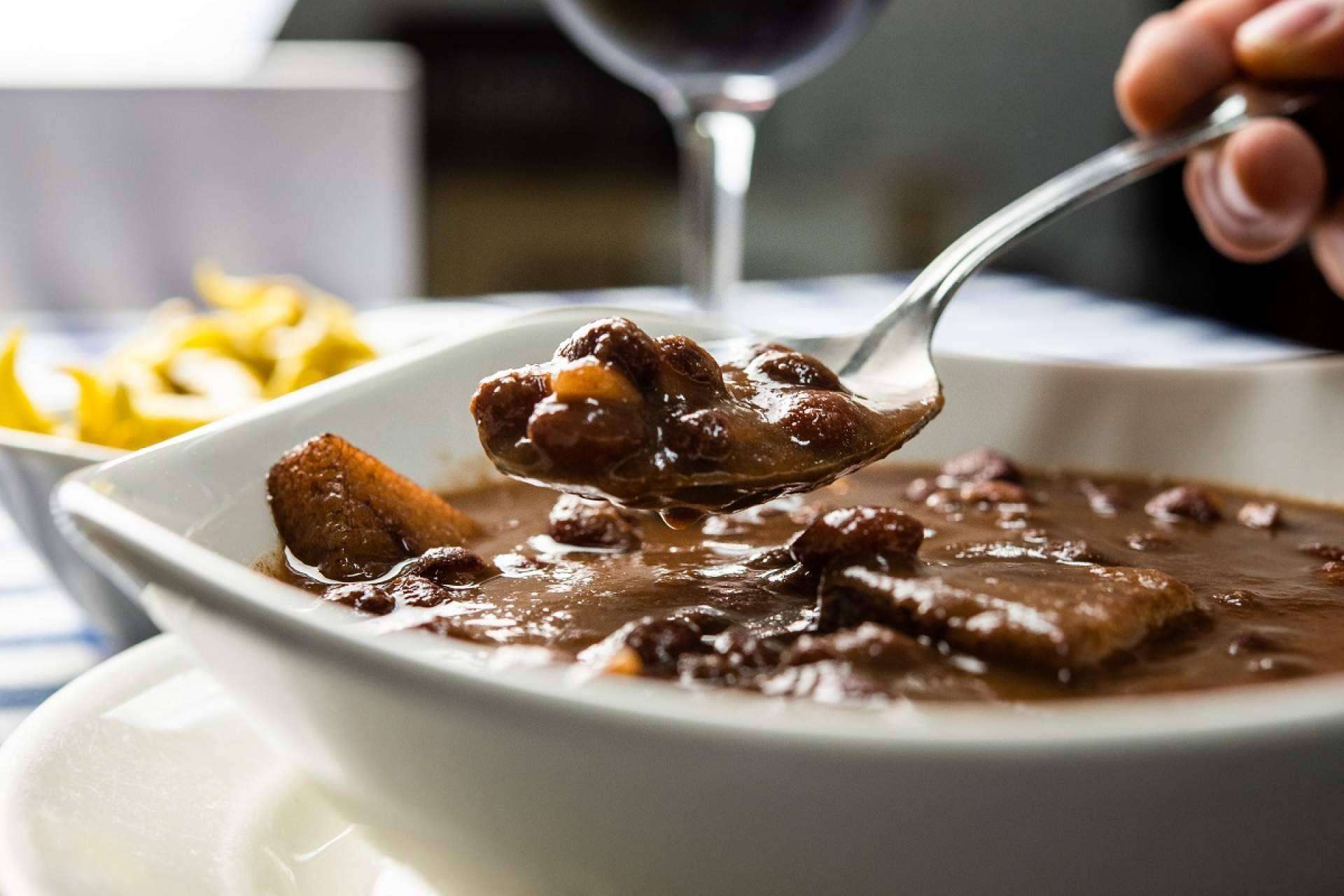 Tradición y calidez en cada plato en Órdago, la auténtica taberna vasca en Las Ventas