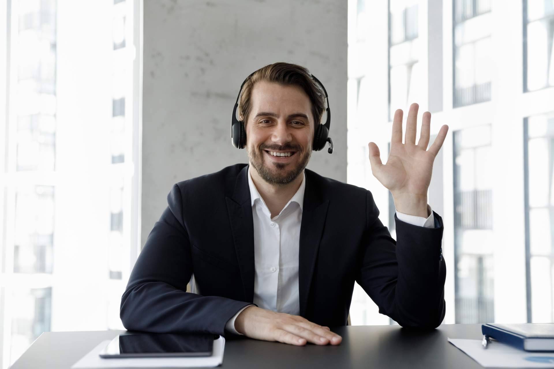 Atención telefónica 100 % humana para empresas, por SVAE