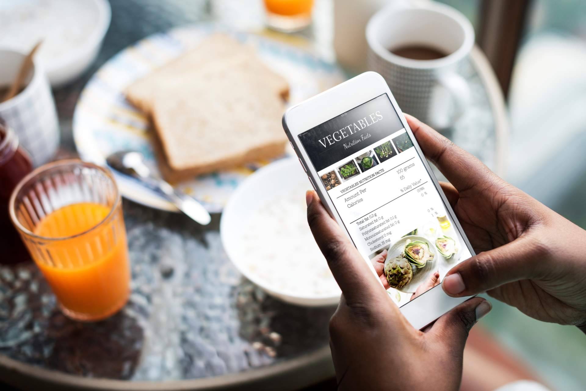 Carlos Ruiz del Vizo funda dmenu.io, una plataforma gratuita de diseño web restaurante
