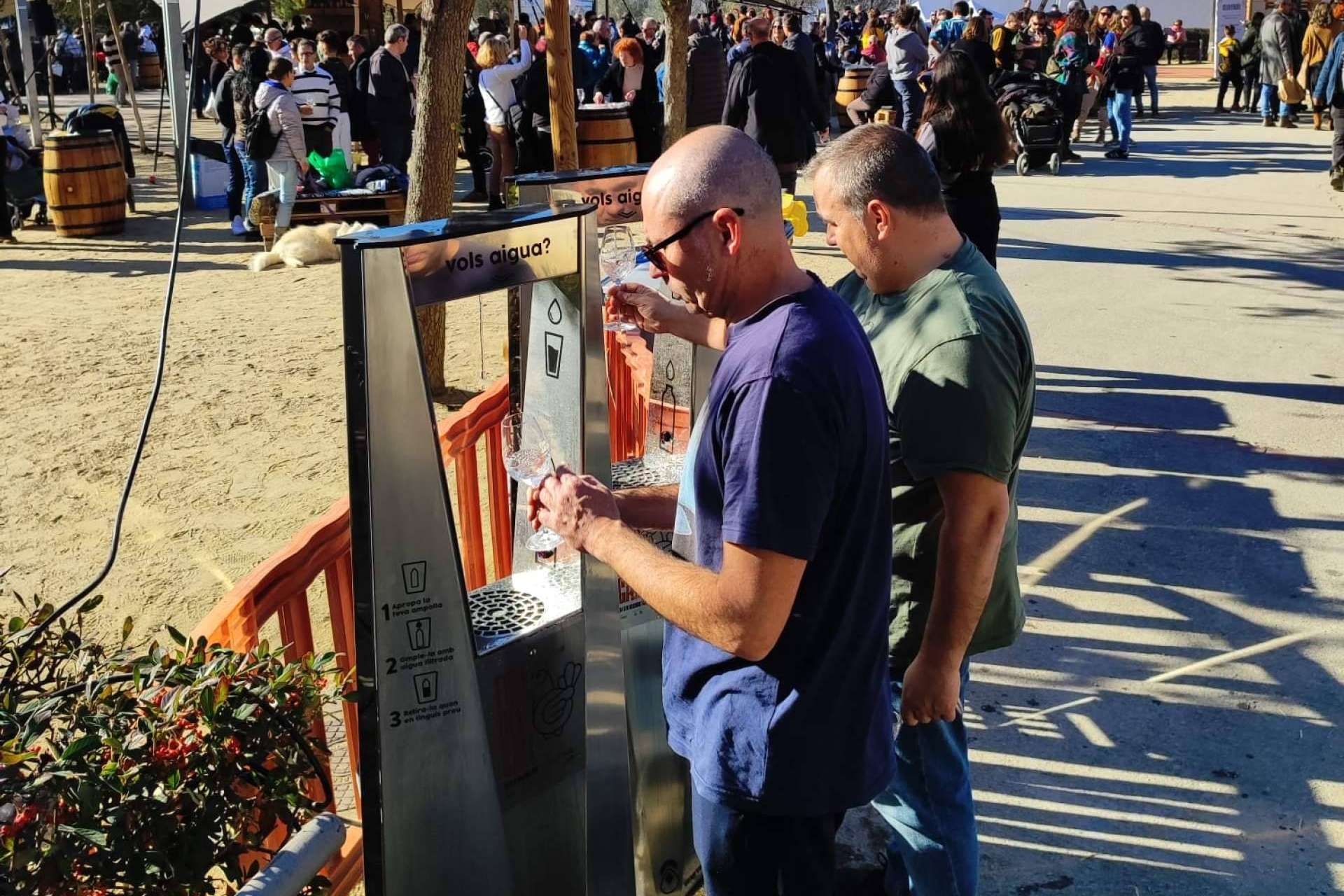 Instalación de dispensadores Jibu H2O en ayuntamientos y espacios públicos