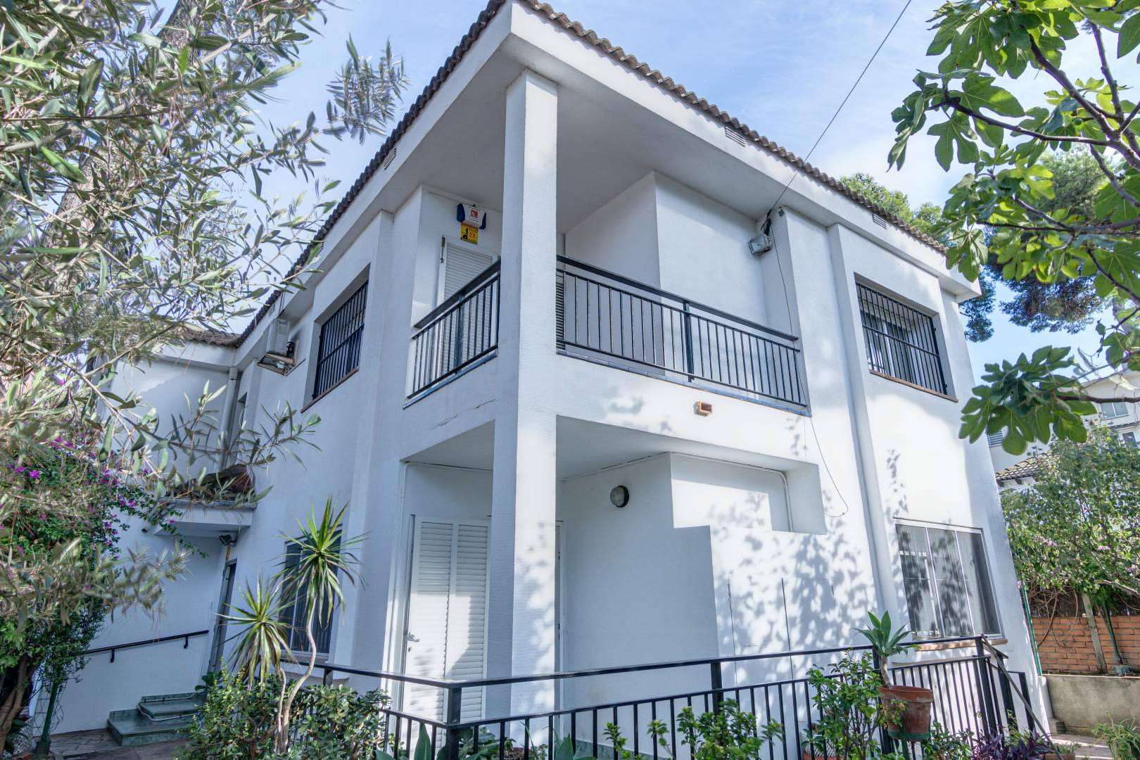 Monika Rüsch ofrece un extenso catálogo de casas en venta en Castelldefels