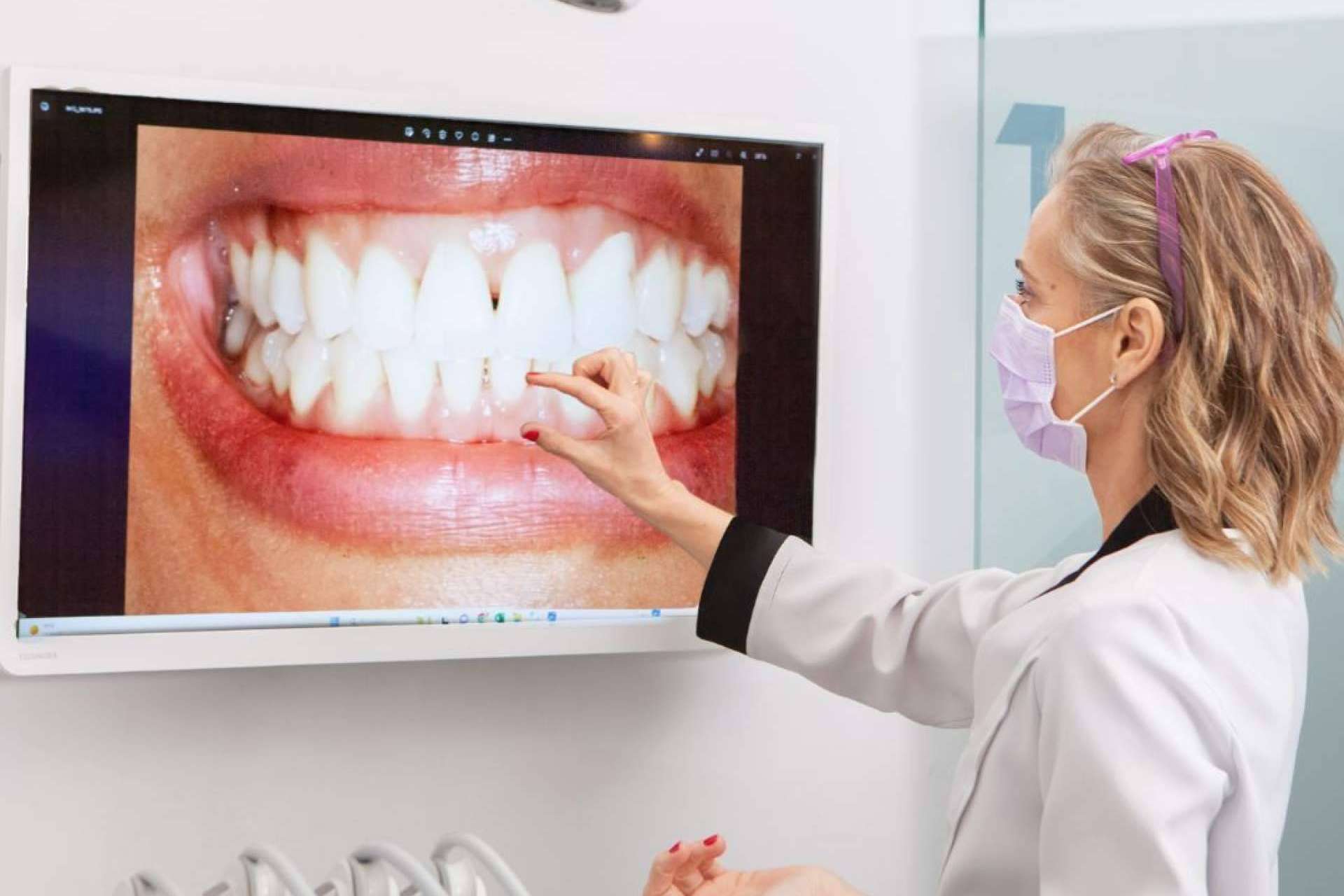 ¿Qué diferencia a un ortodoncista de otro en la ortodoncia invisible con la técnica Invisalign?, según Doctora Viyuela