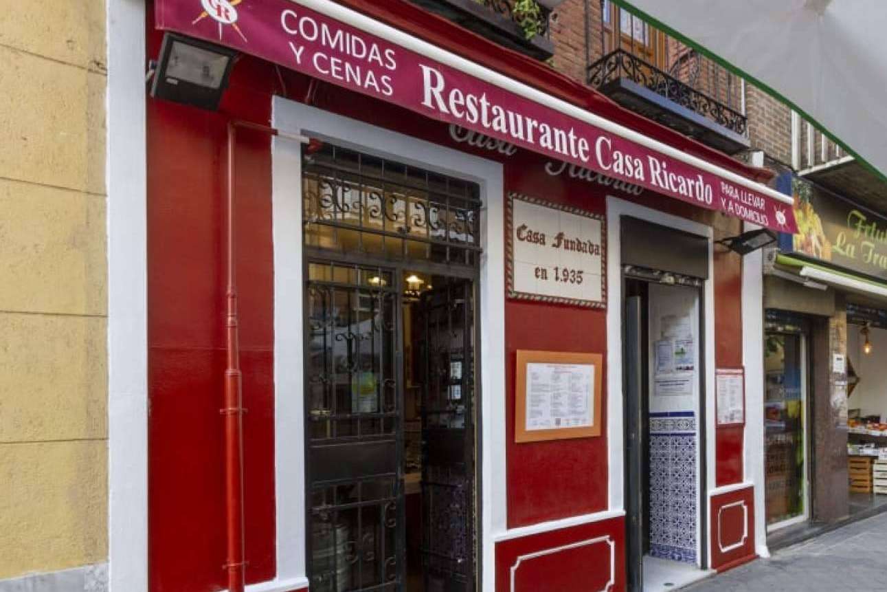 El Potaje de Vigilia y el bacalao pil pil son las especialidades del restaurante Casa Ricardo en Madrid