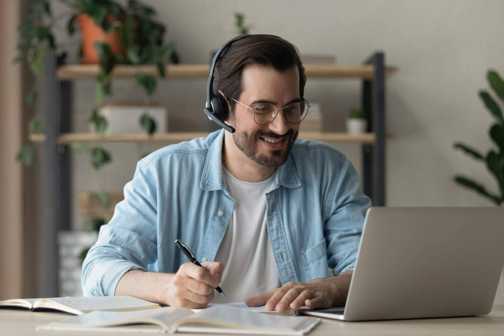 La facilidad y comodidad de aprender inglés de forma online, con American Language Academy