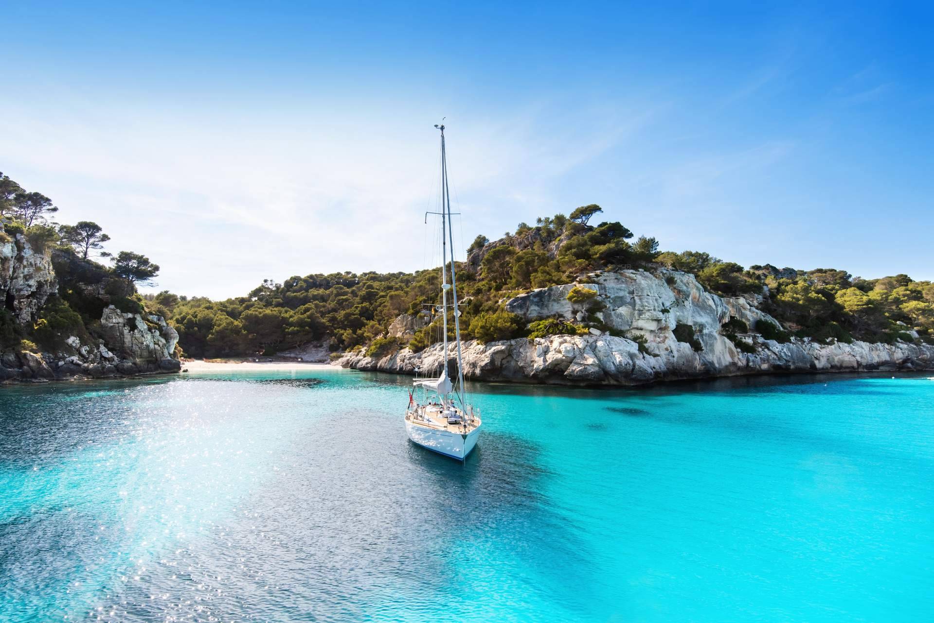 Mar en Calma y sus excursiones en barco Menorca para descubrir la isla