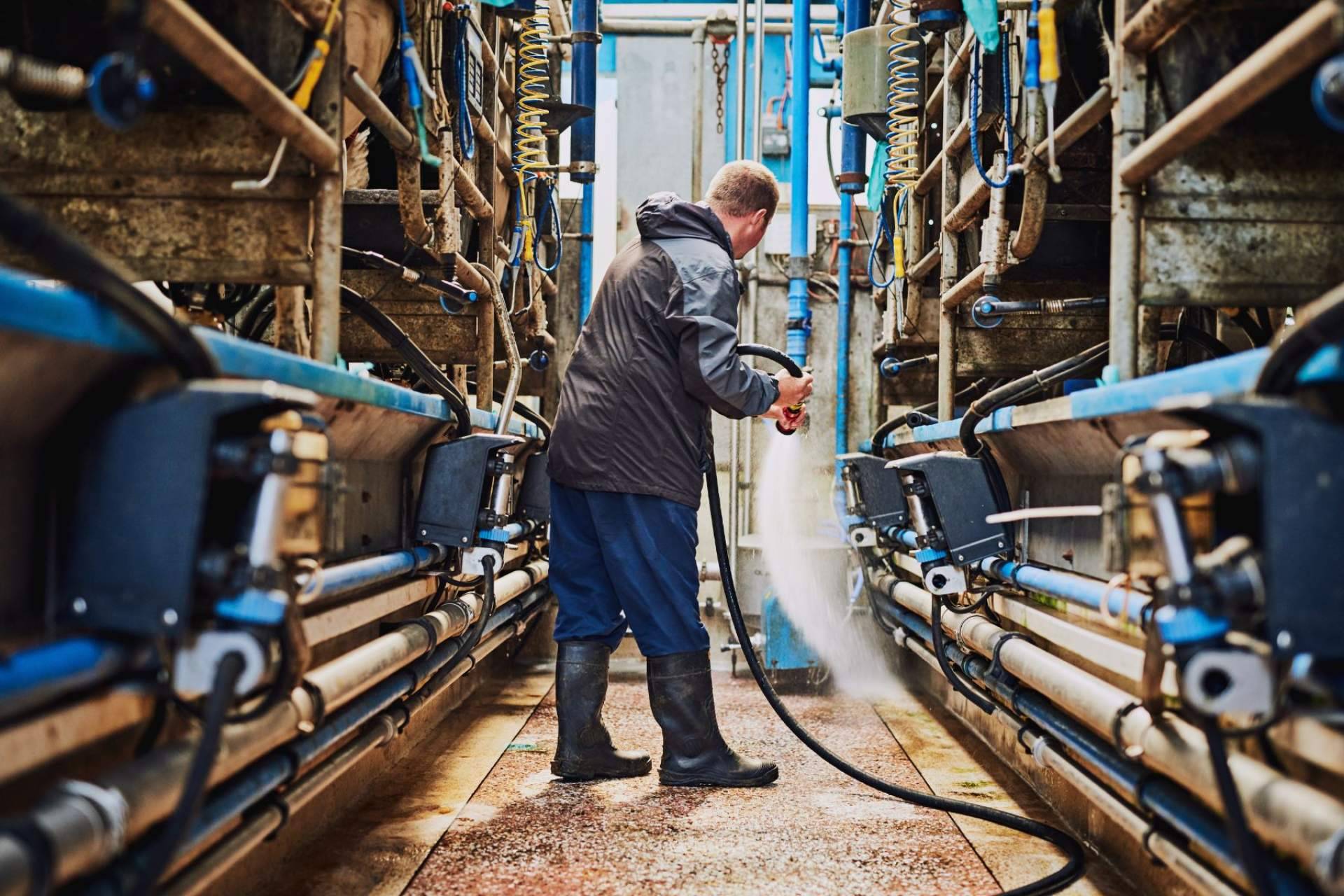 ¿Dónde encontrar distribuidores oficiales de marcas de primer nivel en el sector de limpieza industrial? Envitec