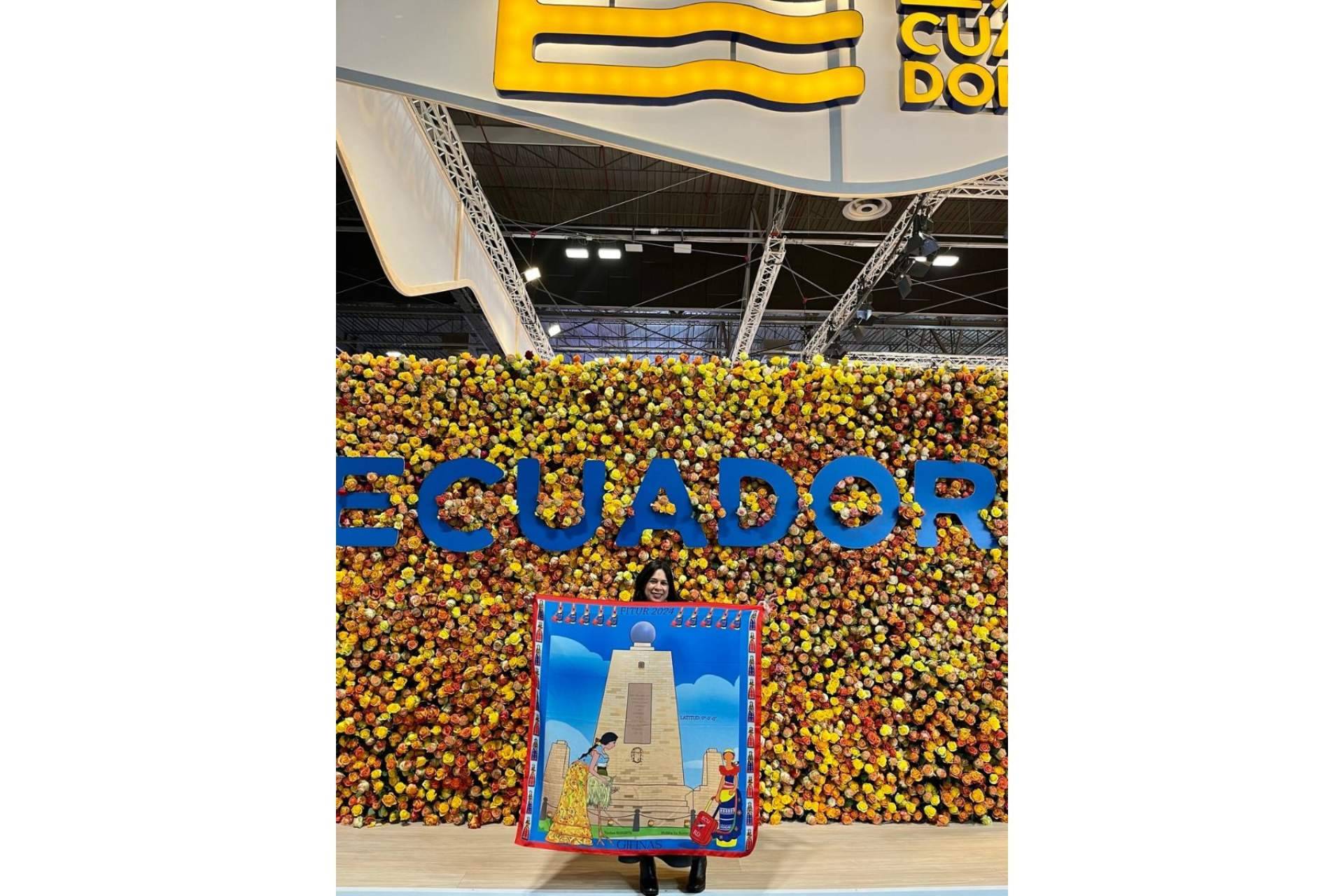 Pañuelo diseñado por Gifinas de Ecuador para Fitur