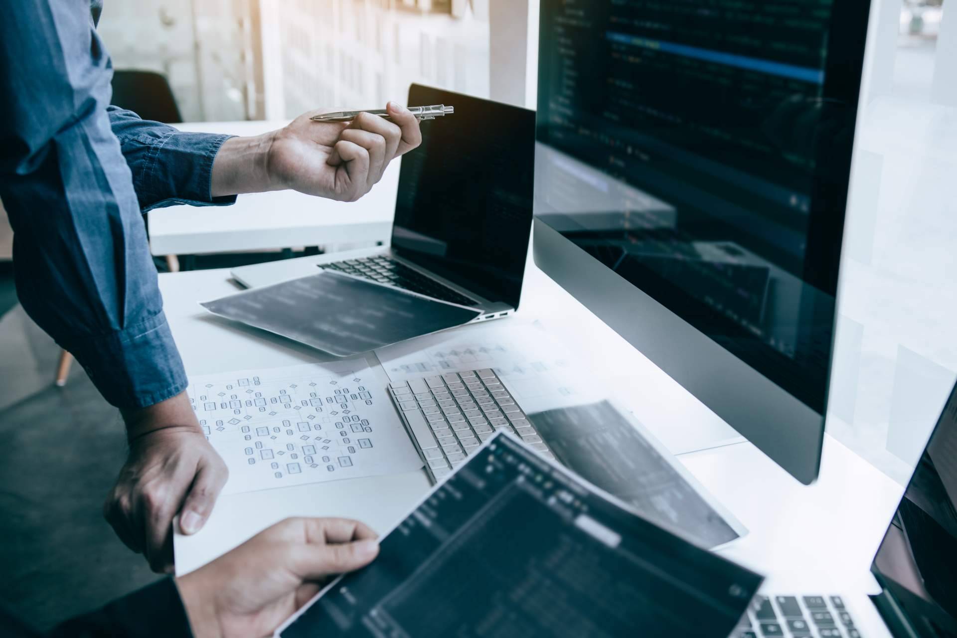 La forma en que un cliente explica su problema informático a un agente, la clave para encontrar una solución