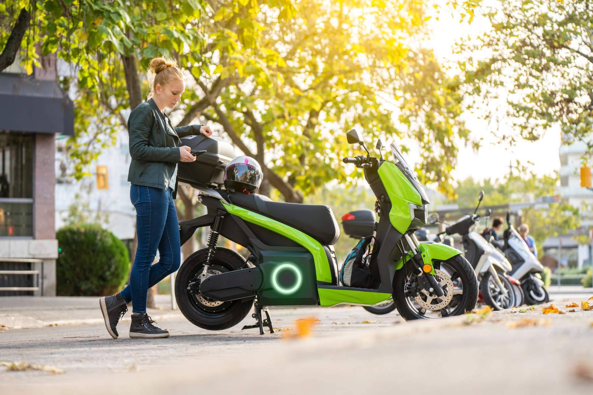 Grupo Ávolo, empresa especialista en la venta de motos eléctricas de diferentes marcas