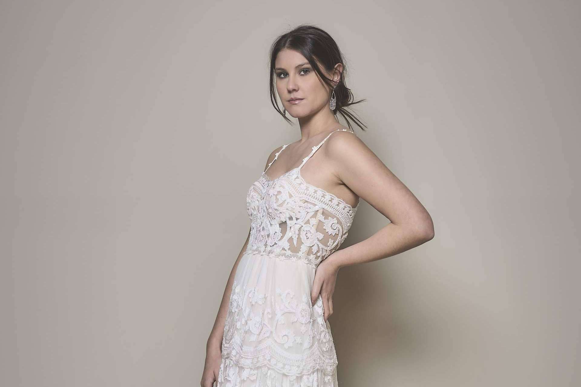 Encontrar vestidos de novia especiales en el atelier de Francesca Marlop