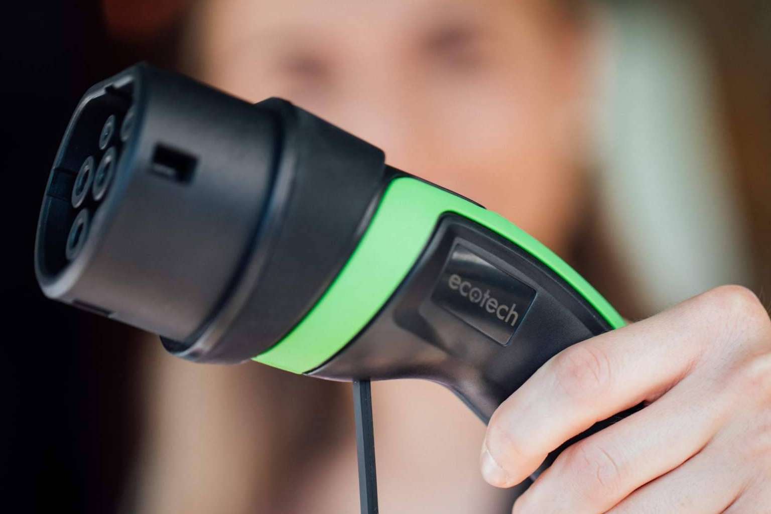 Ecotech garantiza un futuro más sostenible con los cargadores para coche eléctrico