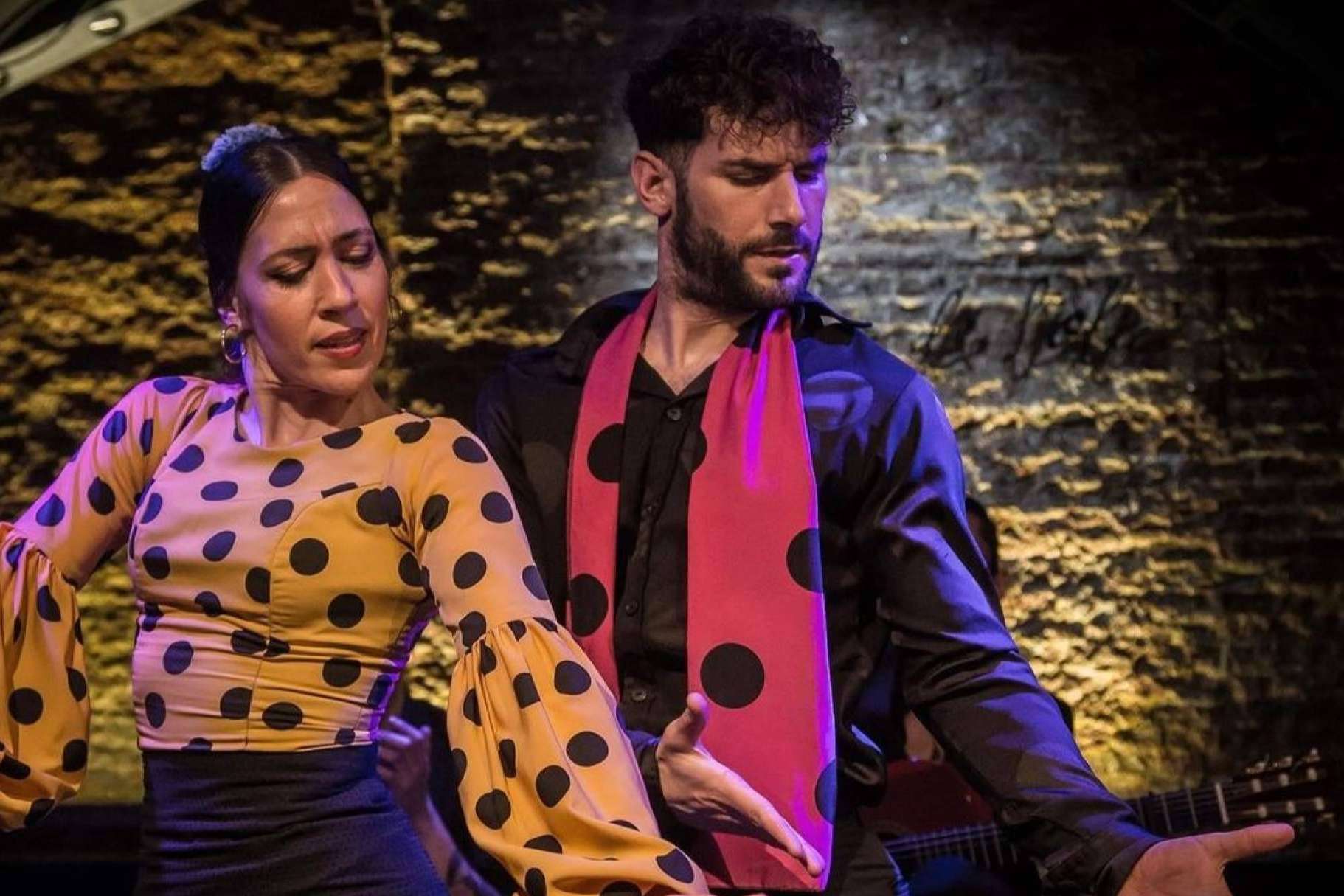 Descubrir el alma del flamenco en Madrid a través de un paseo por sus rincones más apasionados