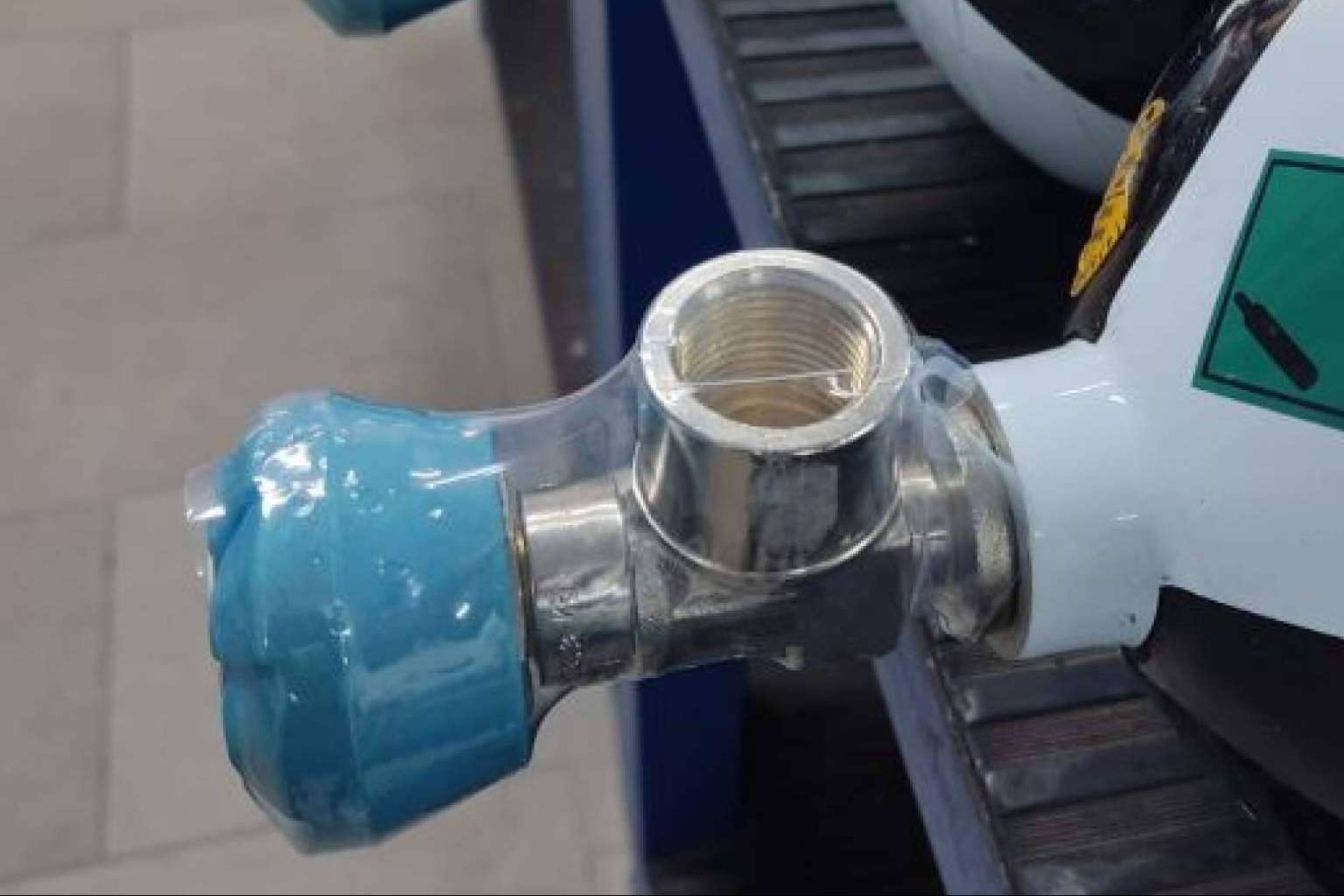 Precinto termorretráctil para botellas de aire comprimido