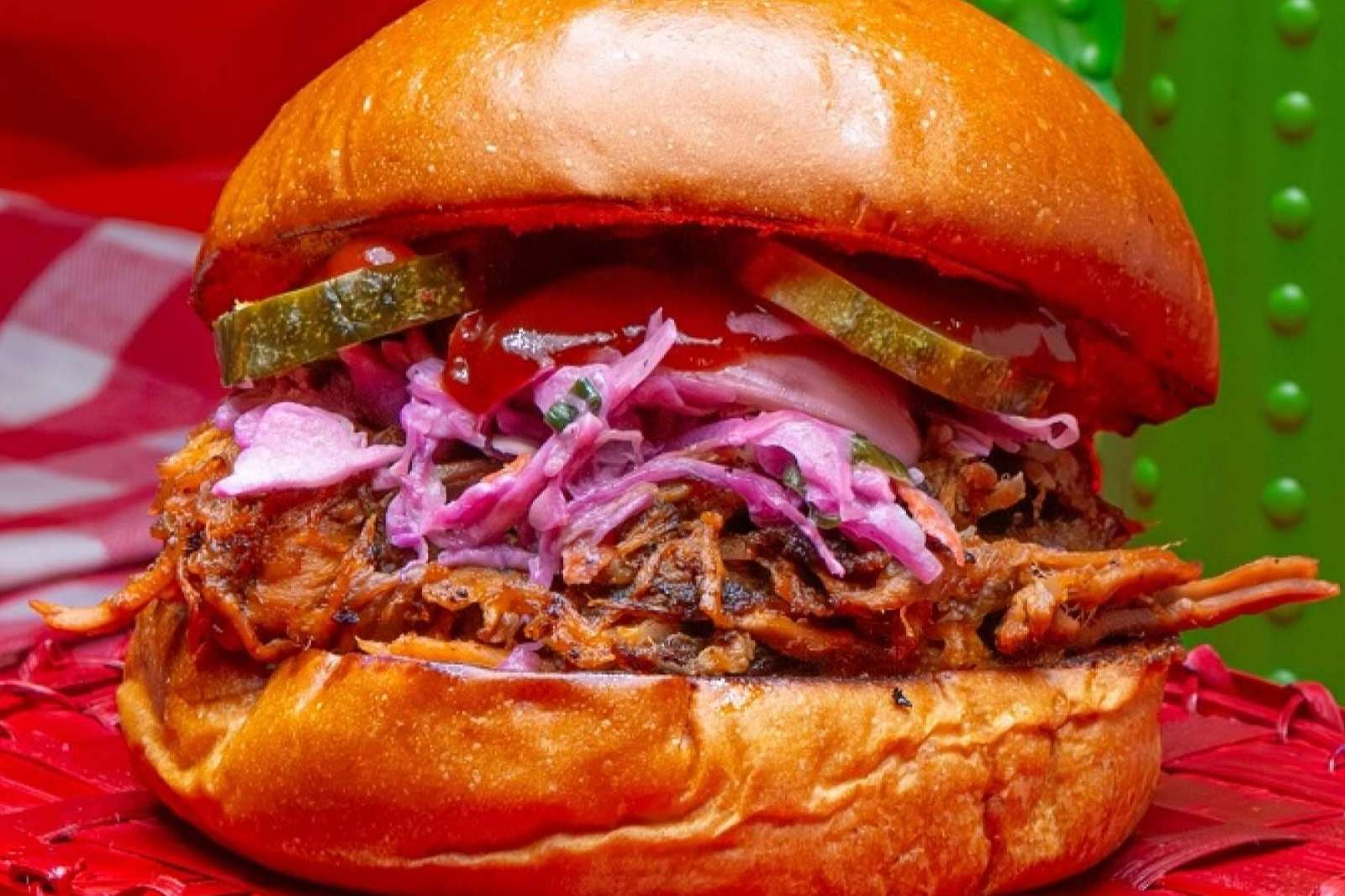 Saboriz; sándwiches, BBQ y hamburguesas, comida americana sin filtros en Chamberí