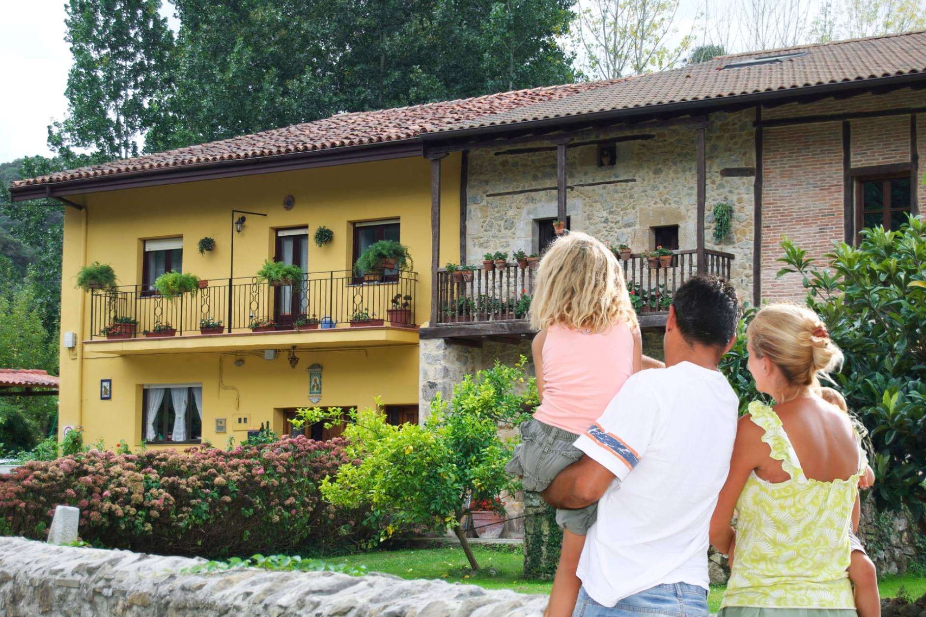 ¿Dónde encontrar un portal inmobiliario exclusivo de propiedades en venta y alquiler en Cantabria? PisosenCantabria.es