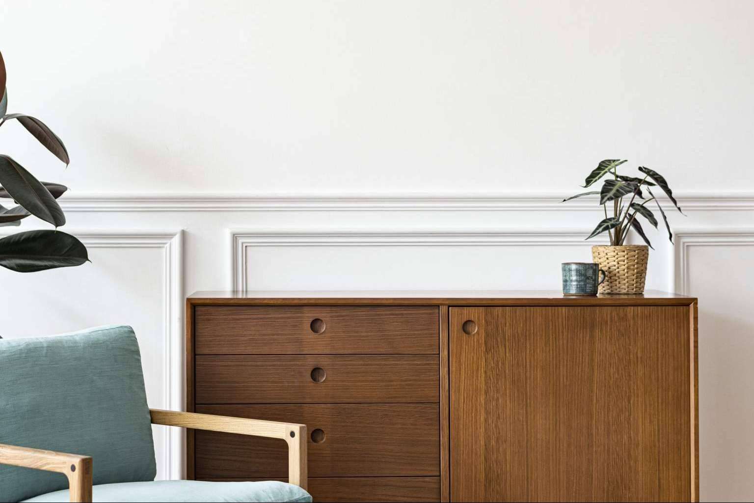 En España a través de Alaskadeco, comprar y vender muebles de segunda mano