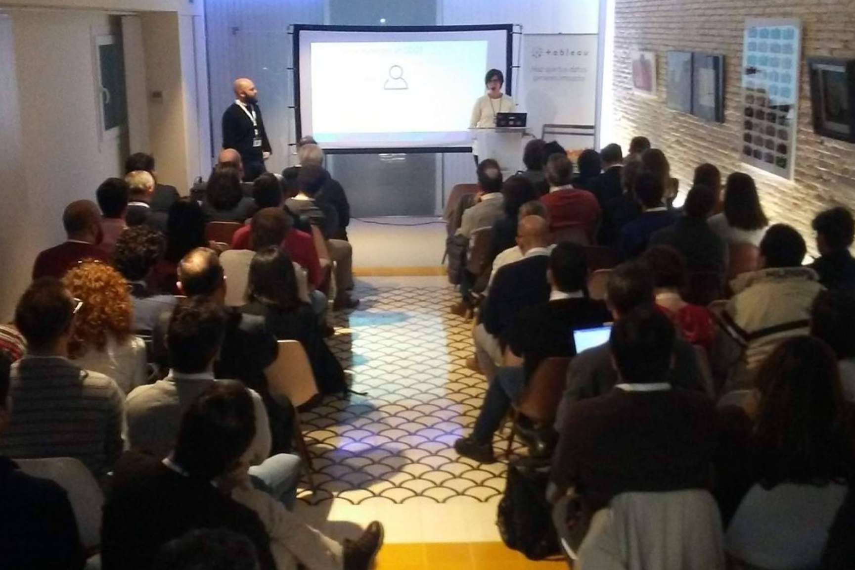 Alquilar espacios para realizar eventos de empresa, de la mano de LBK99