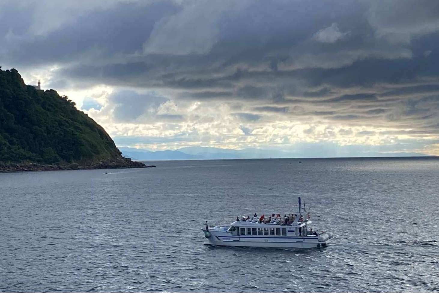El catamarán Ciudad San Sebastián contribuye a reducir huella de carbono