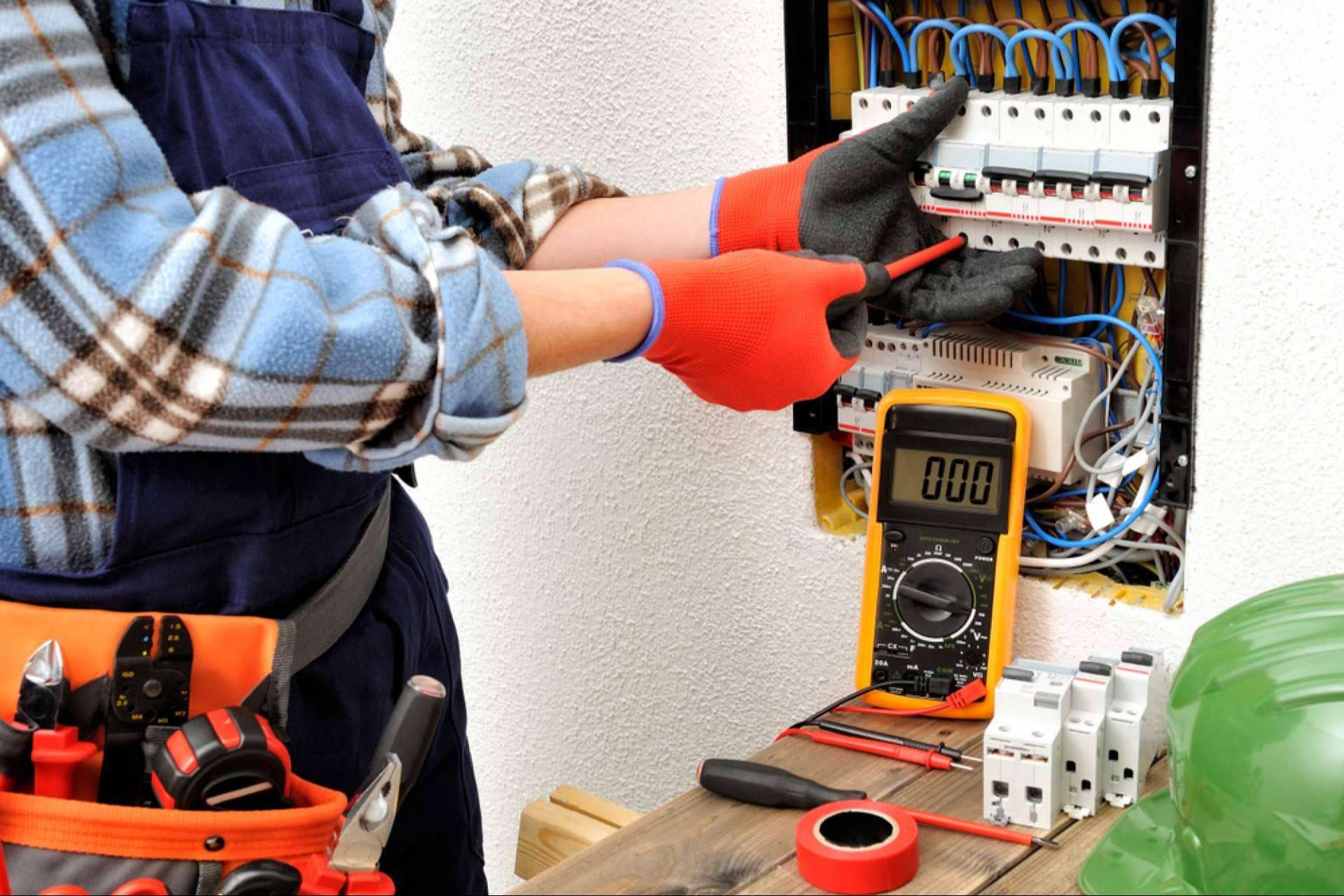 ¿Por qué contar con los magnetotérmicos C120N de Schneider?, por Cadenza Electric