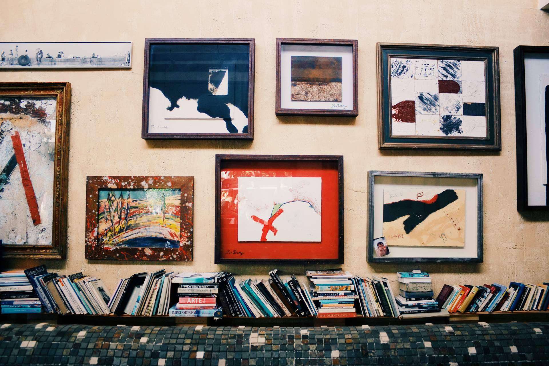 Espacio para celebrar exposiciones de arte, en Hugo Caro
