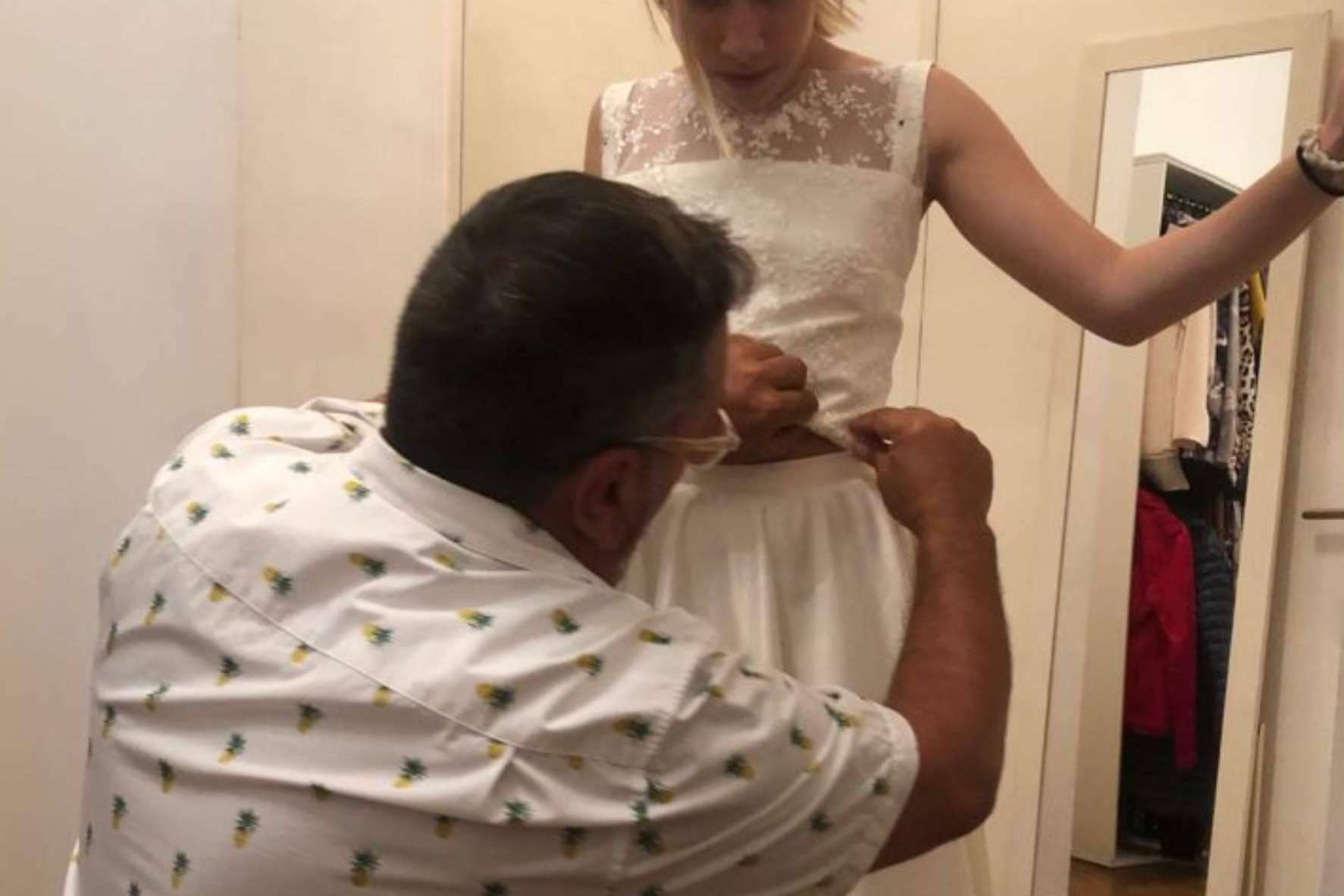 Unirse a la tendencia de usar un segundo vestido de novia y convertirse en la verdadera estrella de la boda
