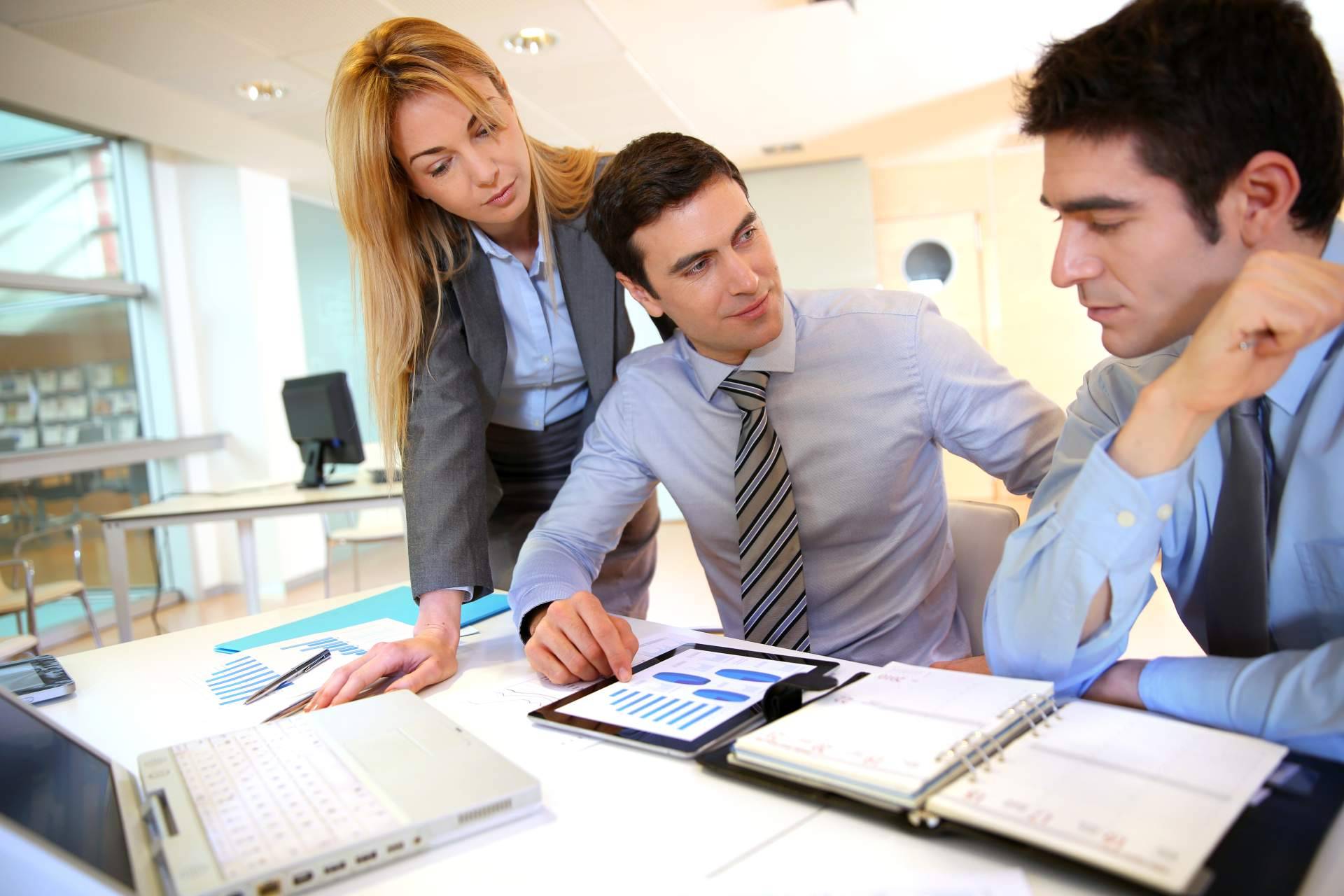 Los expertos pueden garantizar una buena gerencia de riesgo financiero