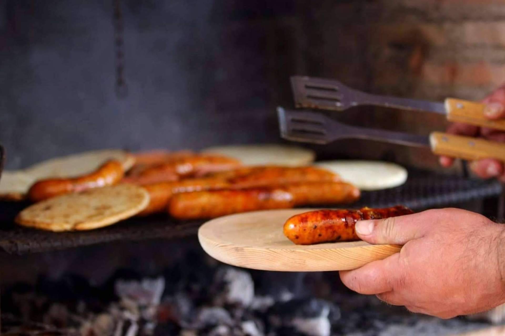 D'Carnilsa vende chorizos santarrosanos para negocio