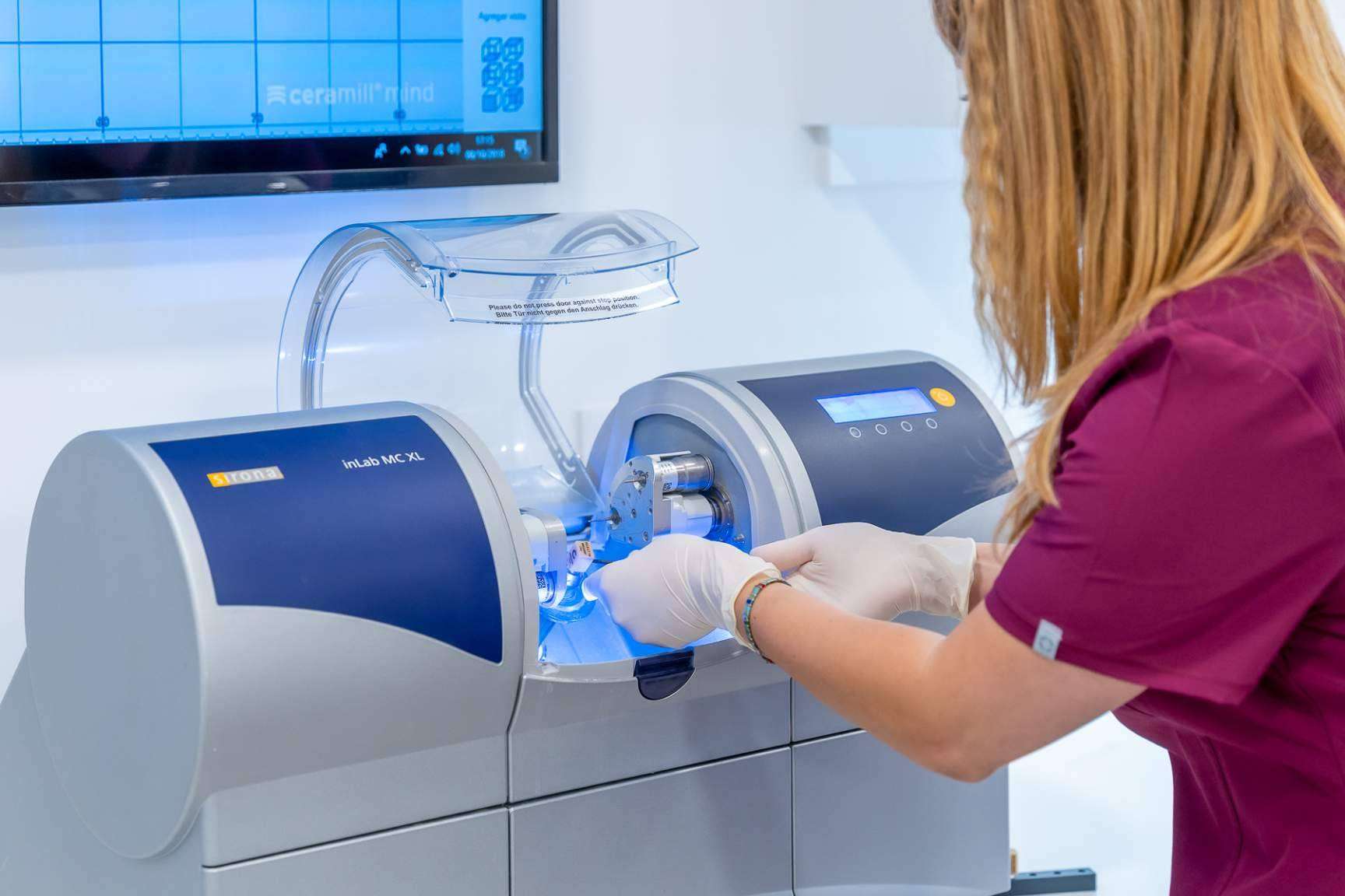 Tecnología y personalización para casos odontológicos de alta complejidad en Clínica Dental Castilla Bersabé
