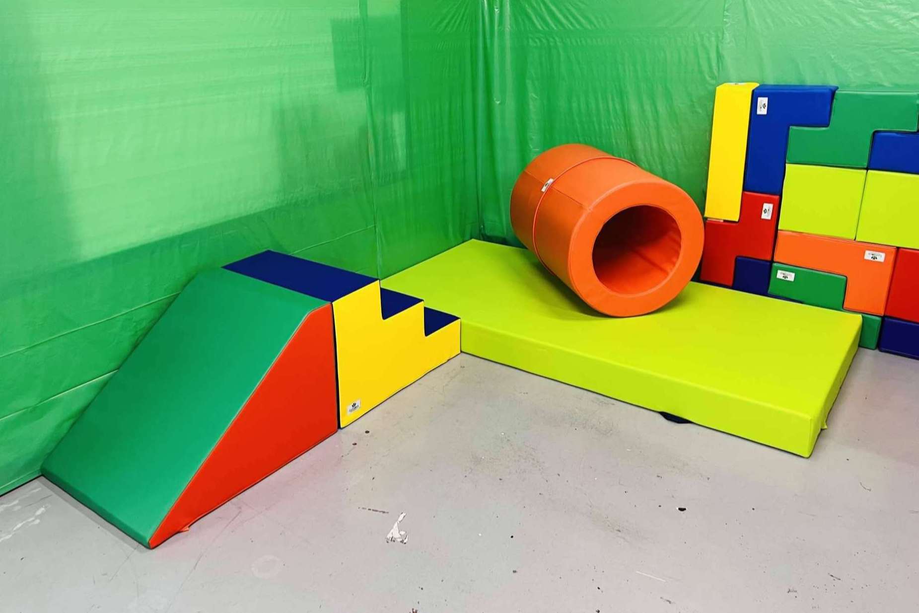 Equipamiento básico para salas de psicomotricidad infantil, de la mano de LUDIFOAM