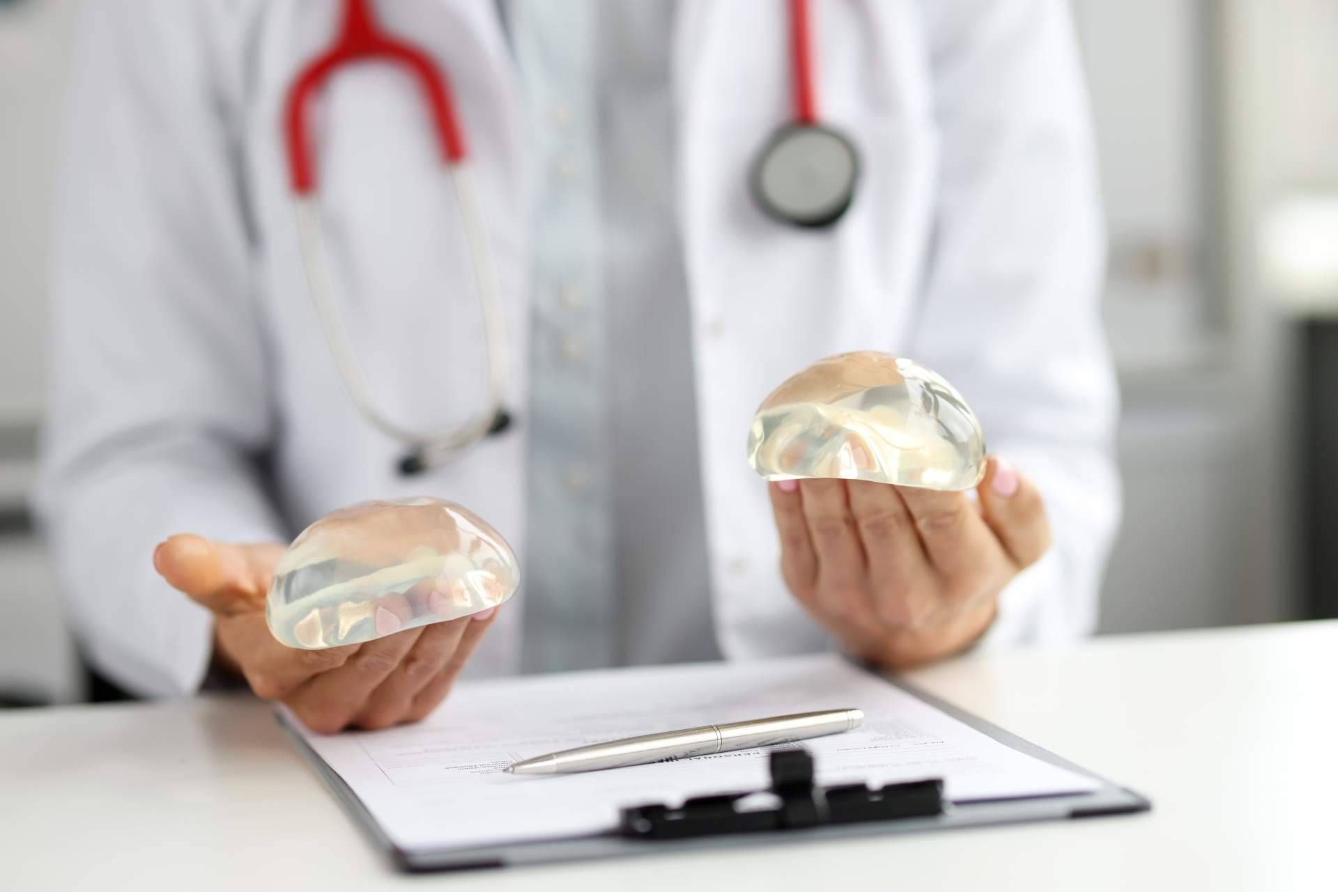 ¿Dónde realizarse un aumento de pecho? A2Clínic