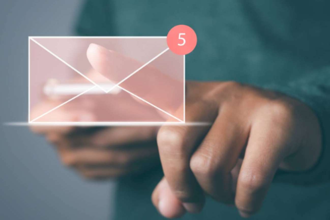 Agilizar comunicaciones en múltiples sectores con el servicio de e-mail certificado de Firmafy