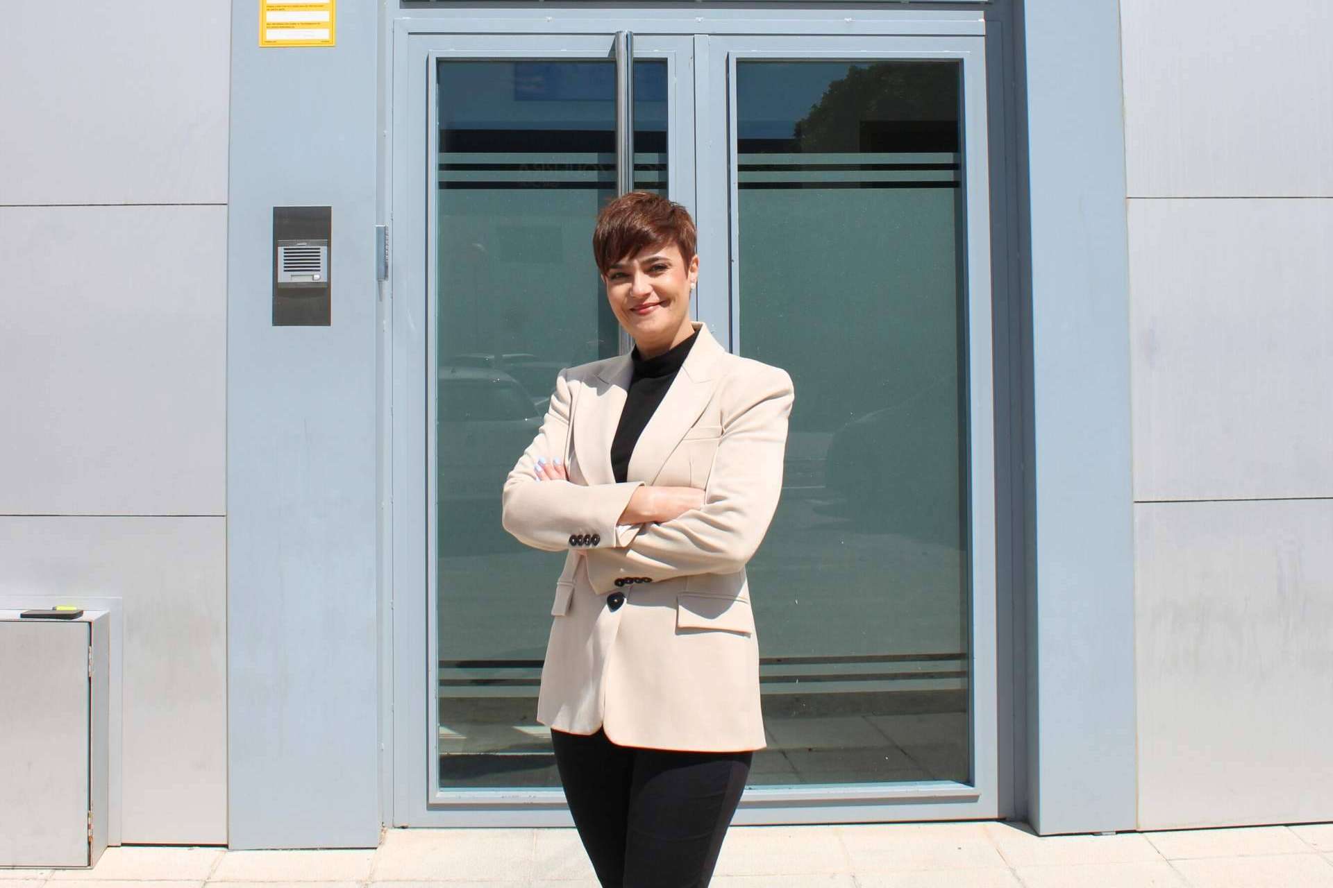 La coordinadora general en Ingeniería Aplicada, Ana Molina, concede una entrevista