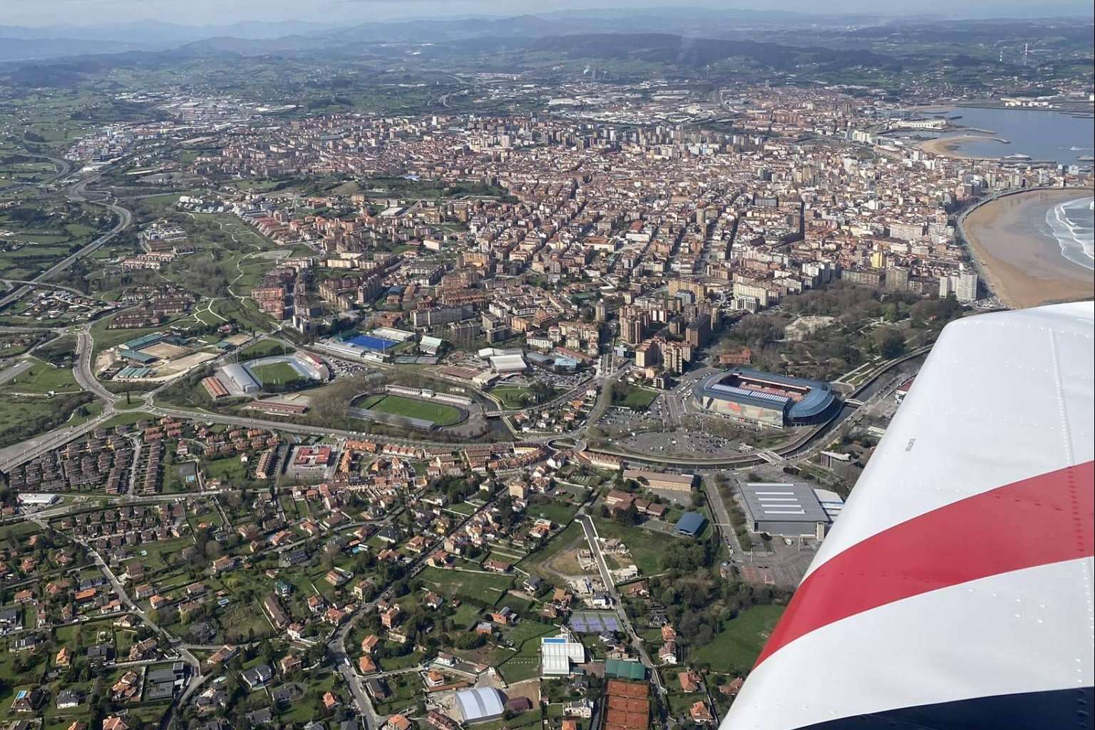 Aventura aérea en las Tierras Altas de Asturias con Asturfly