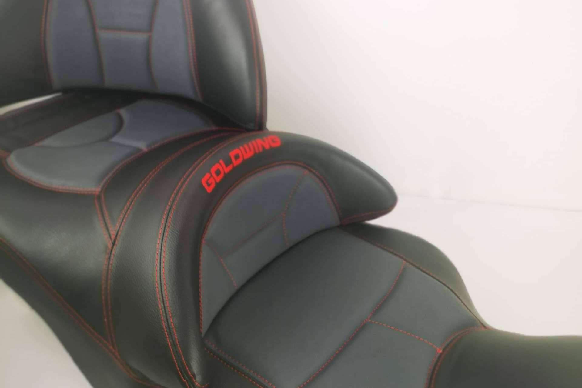 Asientos confortables para viajes de verano en moto