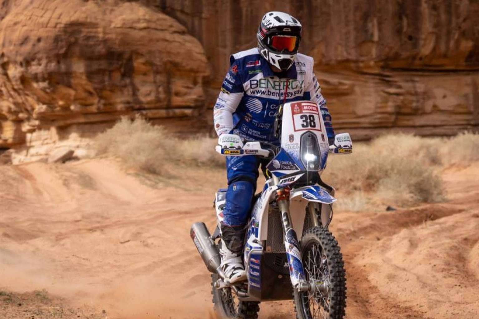 Personalización en prendas para motocross y stickers de motocicletas con ADHESIVOSEMBARRADOS