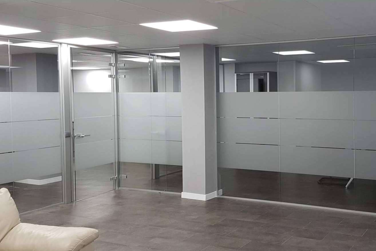 Mamparas de oficina con tecnología de avanzada, en Office Deco