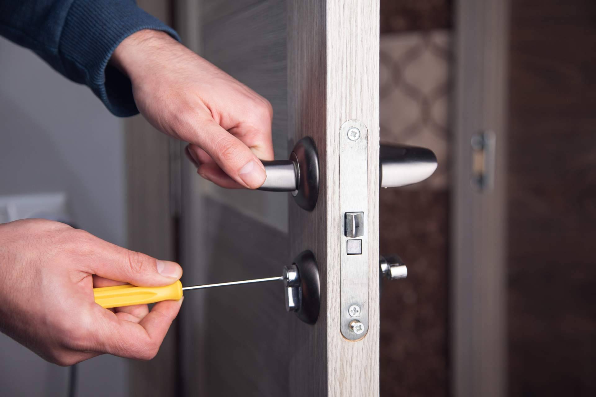 Soluciones González, especialistas en servicios de cerrajería las 24 horas del día en Alicante