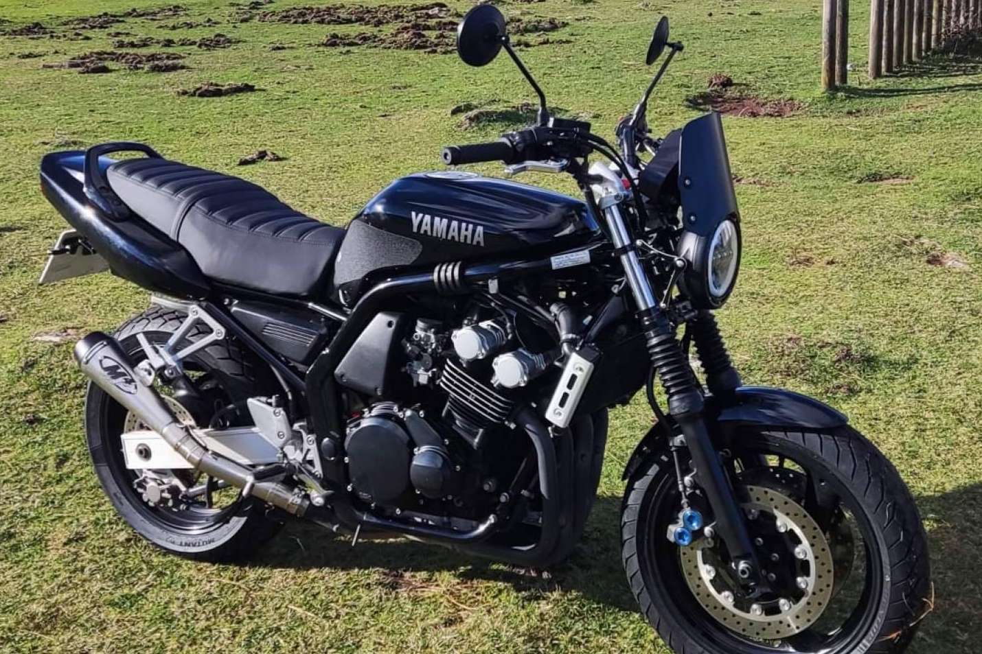 Confort y ergonomía para viajar en verano con un asiento de moto de JM-Fundas