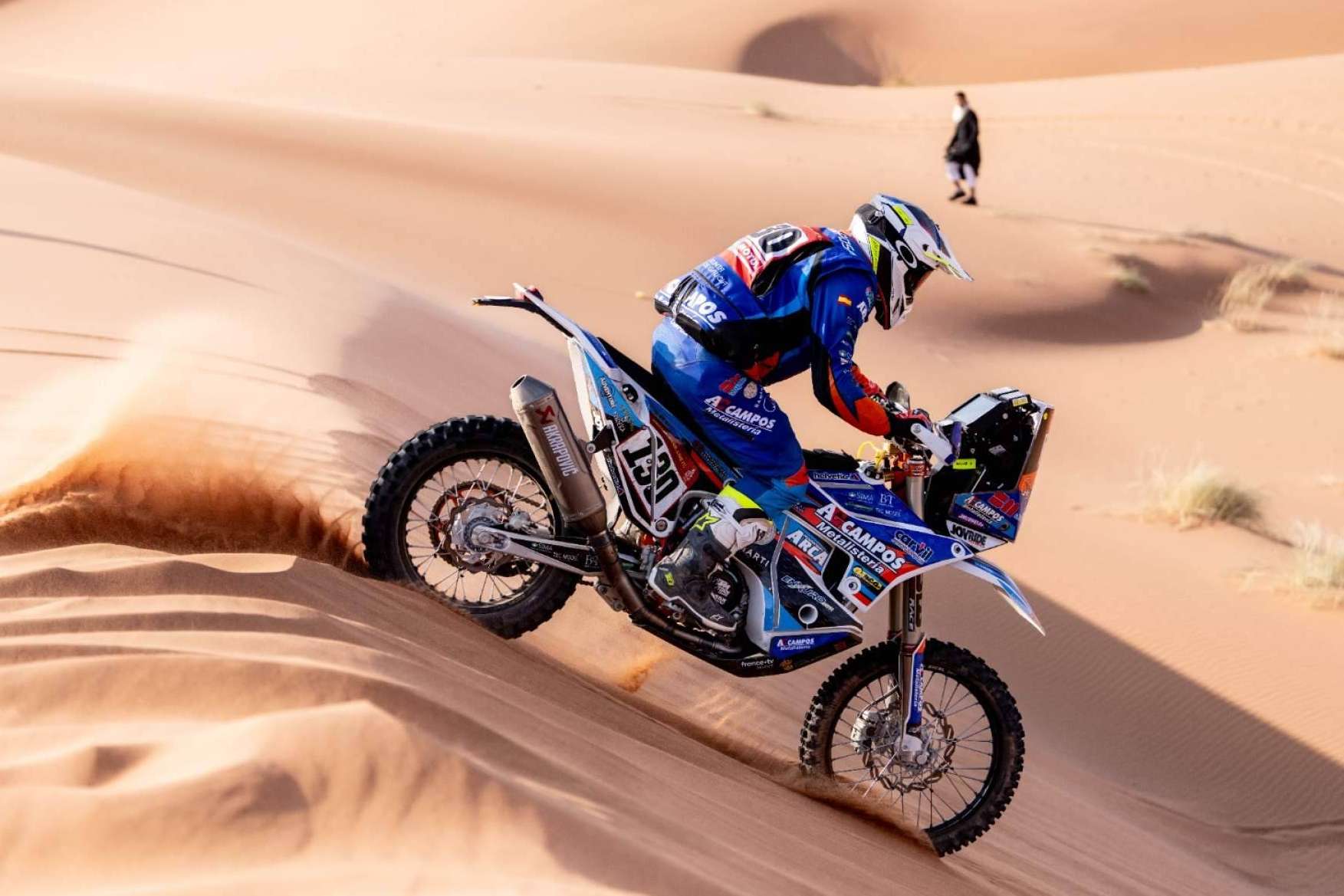 Personalizar una moto offroad, con el kit de pegatinas de ADHESIVOSEMBARRADOS