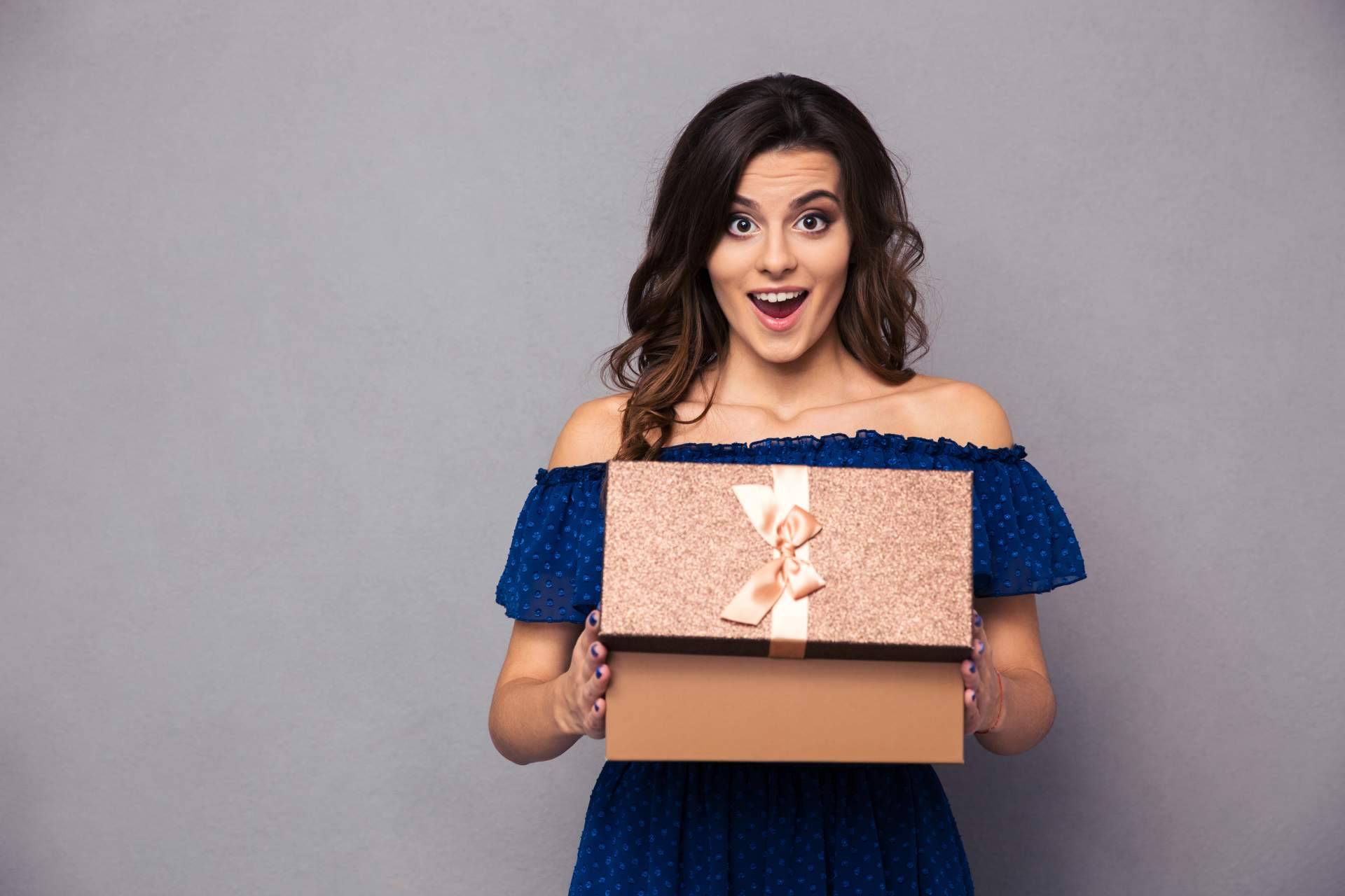 El valor de comprar regalos para bebé 100% seguros y que cumplan con el nuevo RGSP
