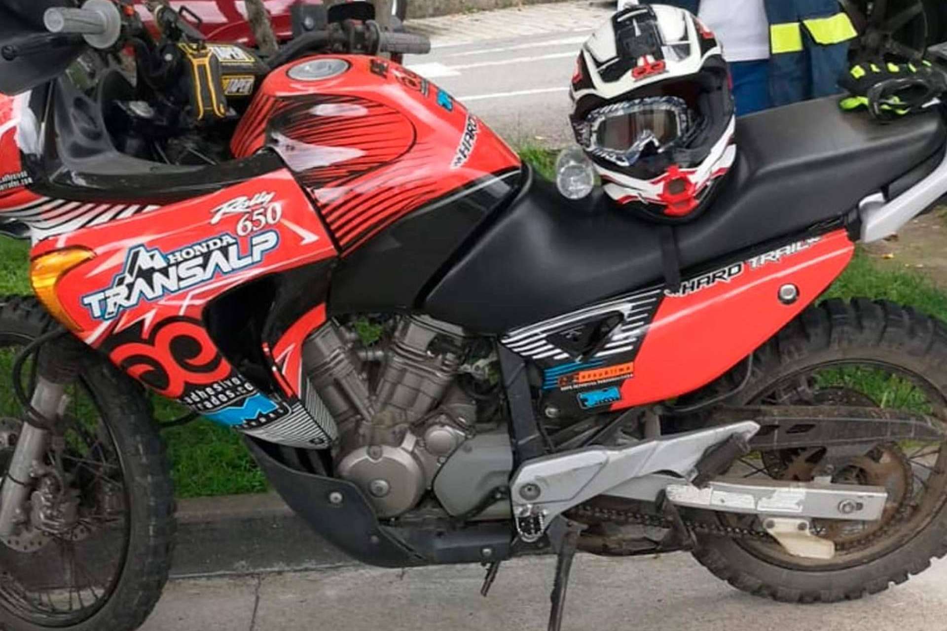 Pegatinas para moto personalizadas en la tienda online ADHESIVOSEMBARRADOS