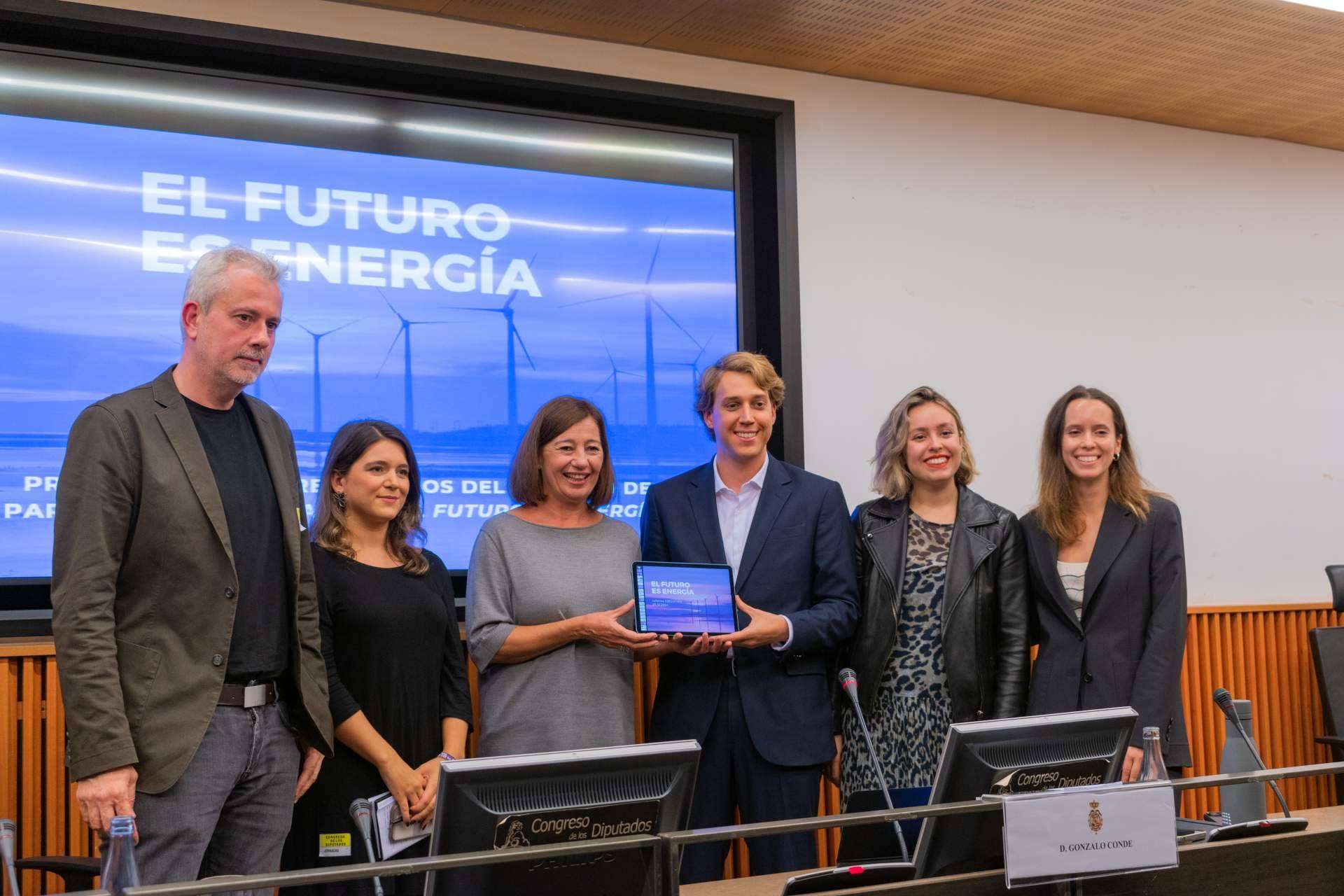Los expertos respaldan la demanda juvenil de reforzar las redes eléctricas en la transición energética