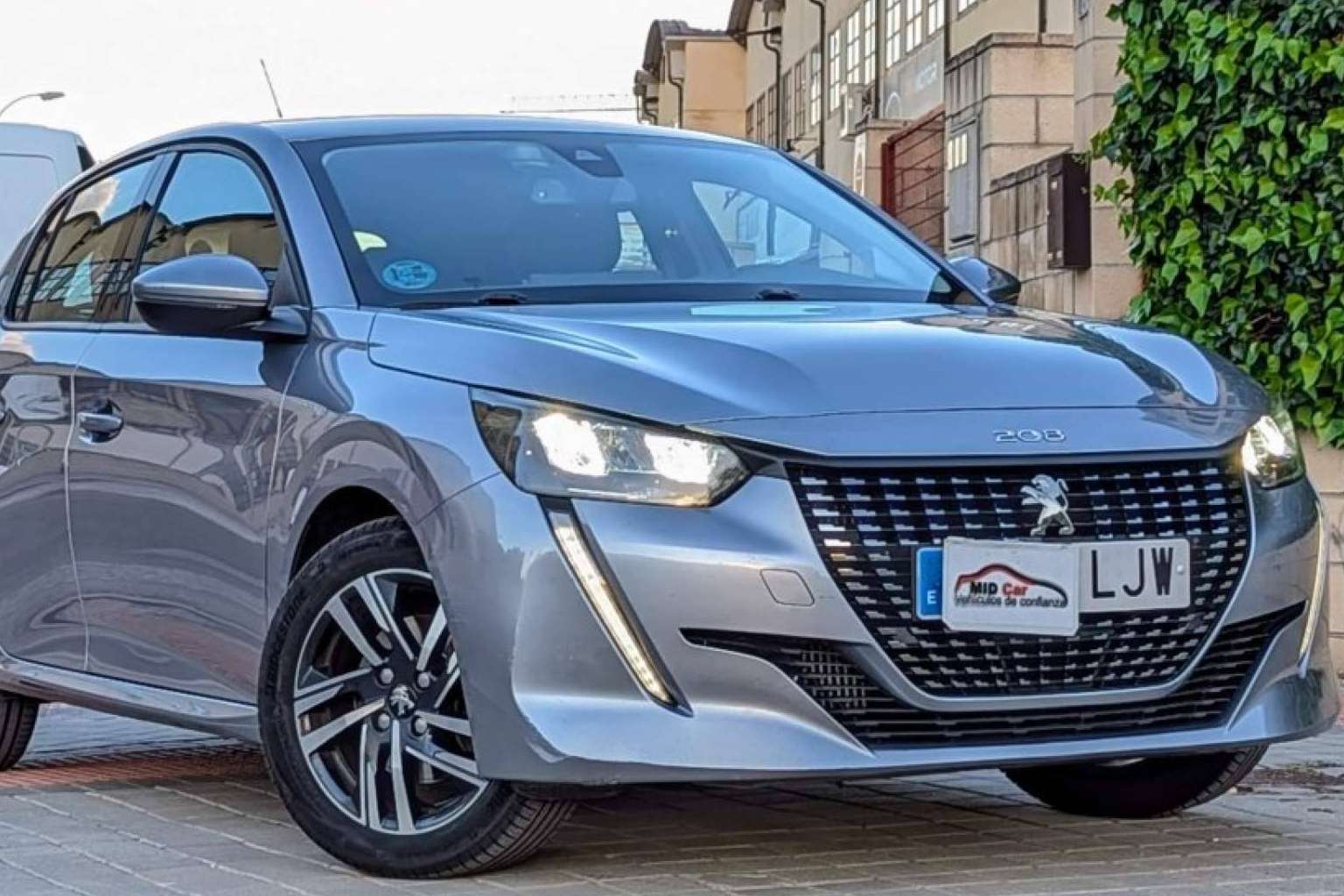 Documentación requerida para financiar la compra de un coche, por Mid Car