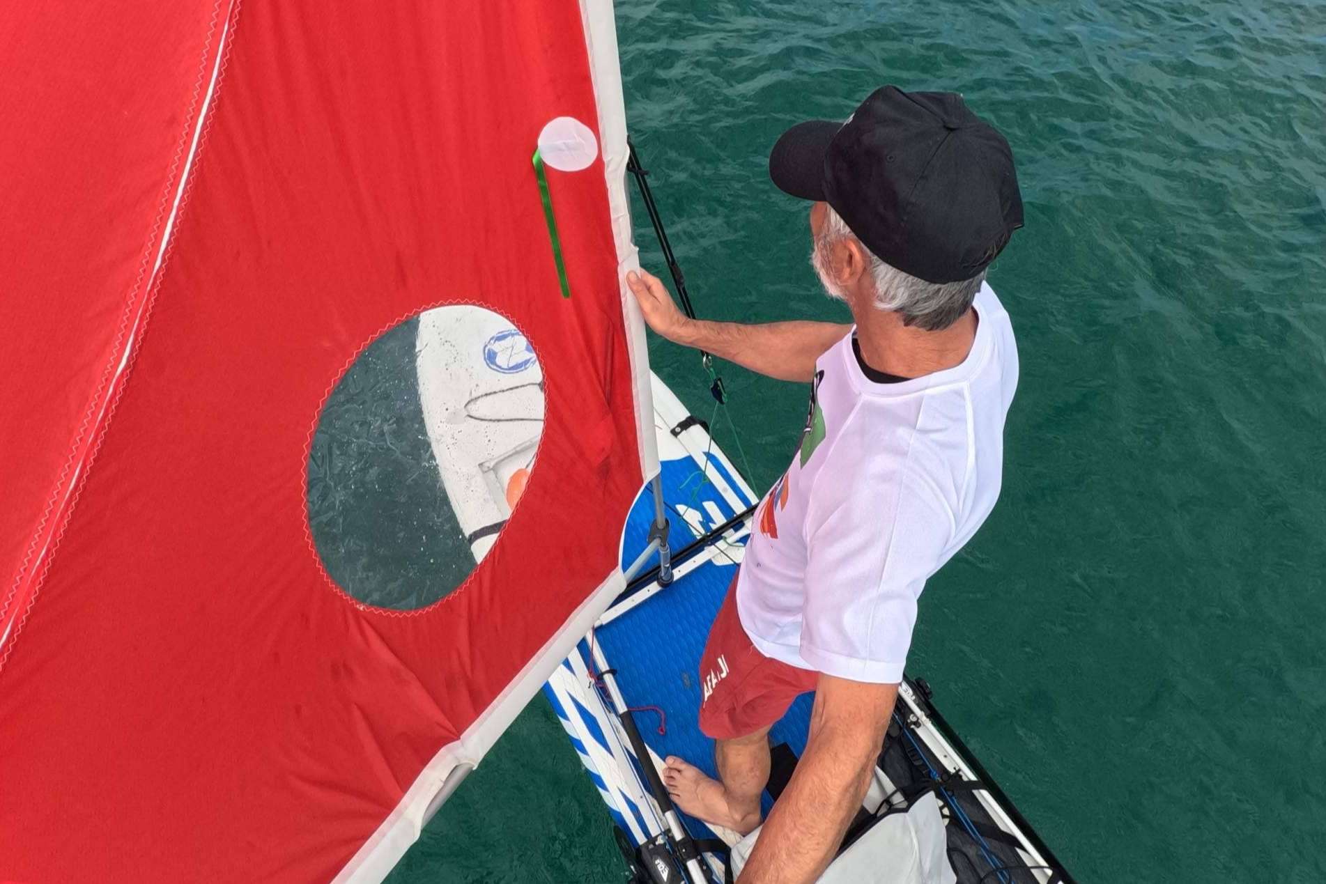 Eola guía el rumbo de los apasionados del paddle surf con sus velas para tablas