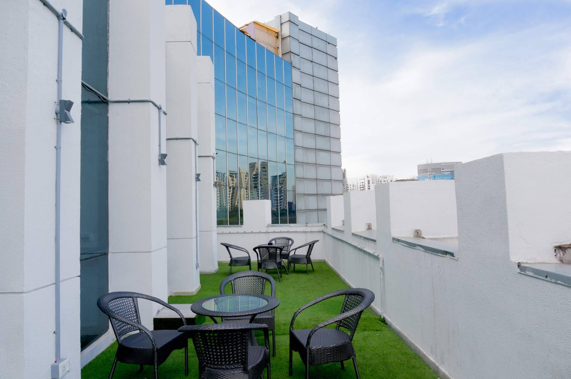 Transformar la terraza con un césped artificial de calidad