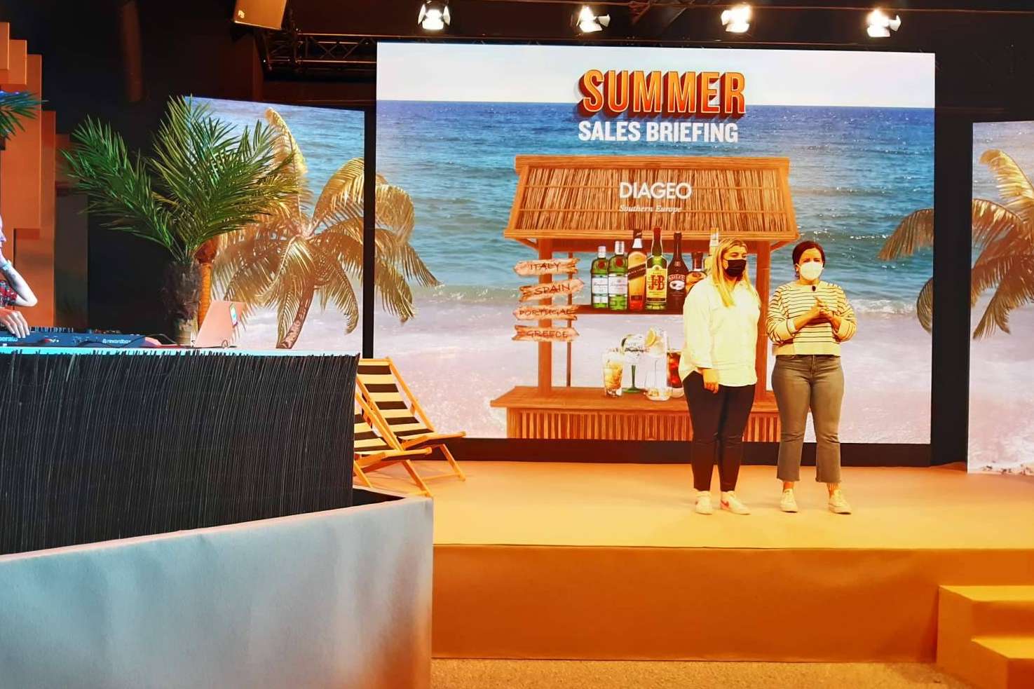 Servicios de sonorización, iluminación y audiovisuales, con Sonoriza Eventos