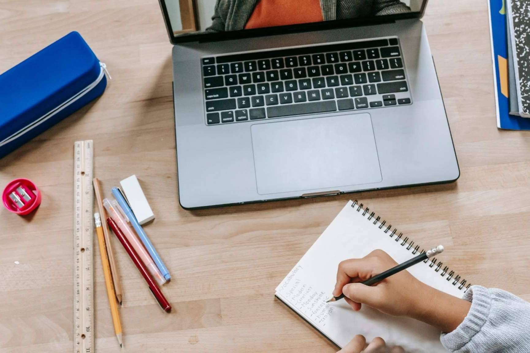 El mercado de las oposiciones apuesta por el modelo online; iTopTraining como referencia para crear academia de oposiciones online