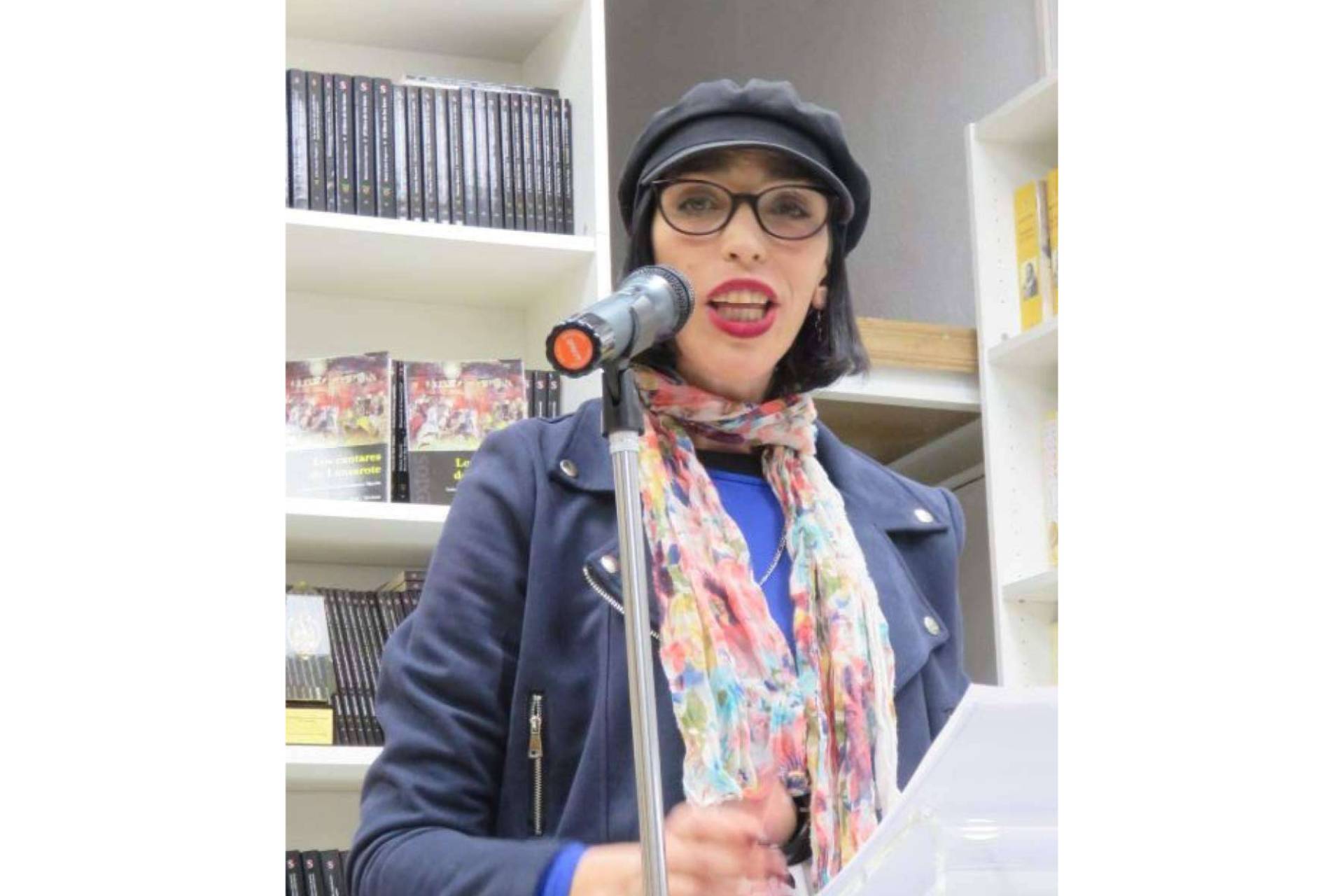 Paty Liñán destaca con su poesía y locución para momentos especiales