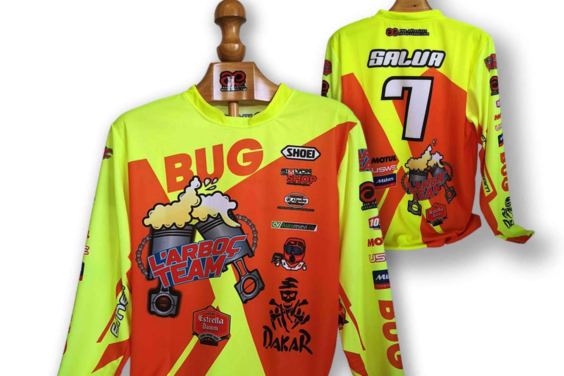 Confort, resistencia y estilo, la nueva camiseta de motocross de ADHESIVOSEMBARRADOS ya disponible