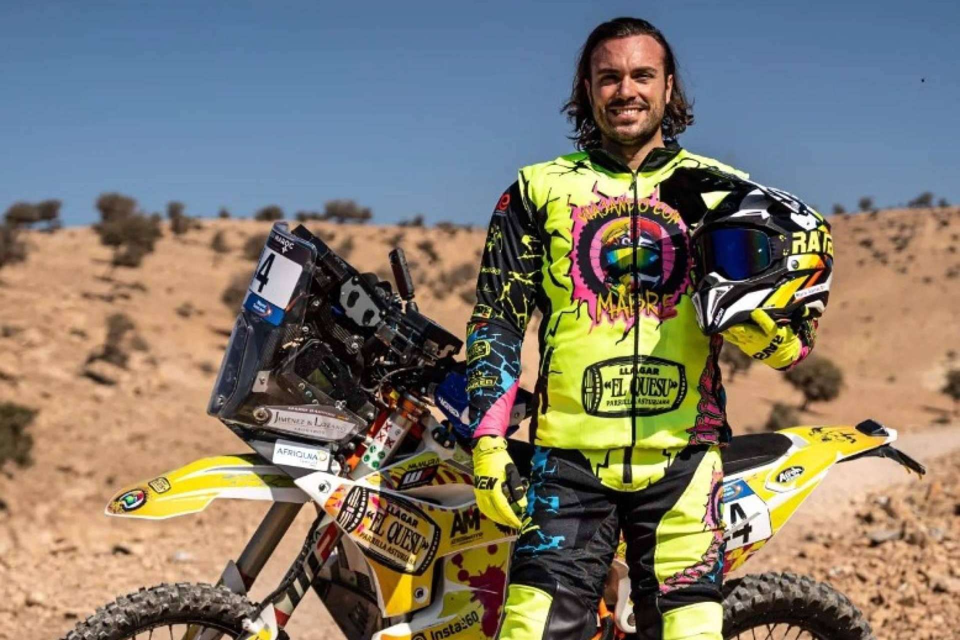 Equipación de motocross y enduro con diseños personalizados en ADHESIVOSEMBARRADOS